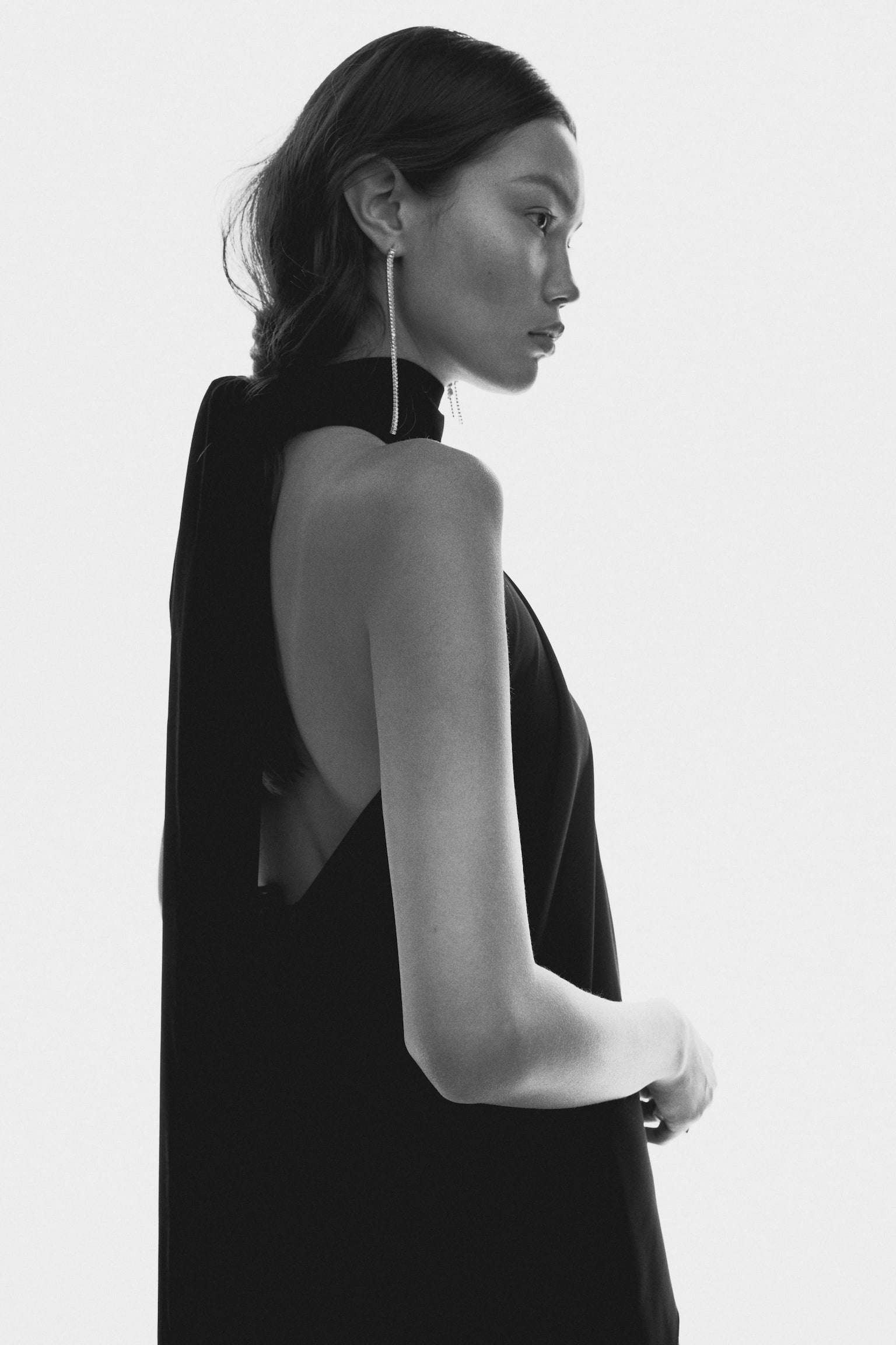 Scarf-collar halterneck top - Black - 6