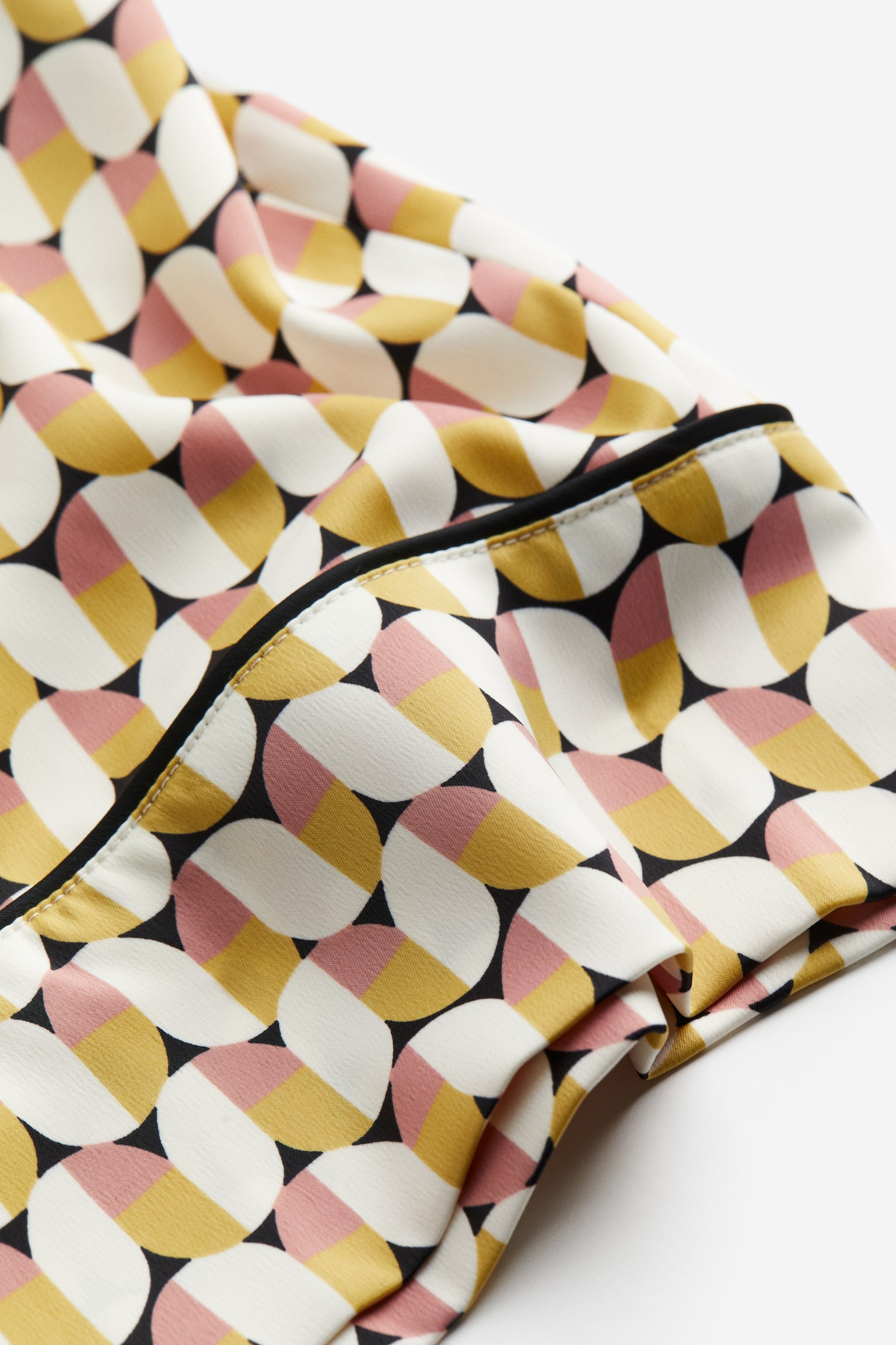 Quần dài satin ống rộng - Màu vàng/Hoa văn - 3