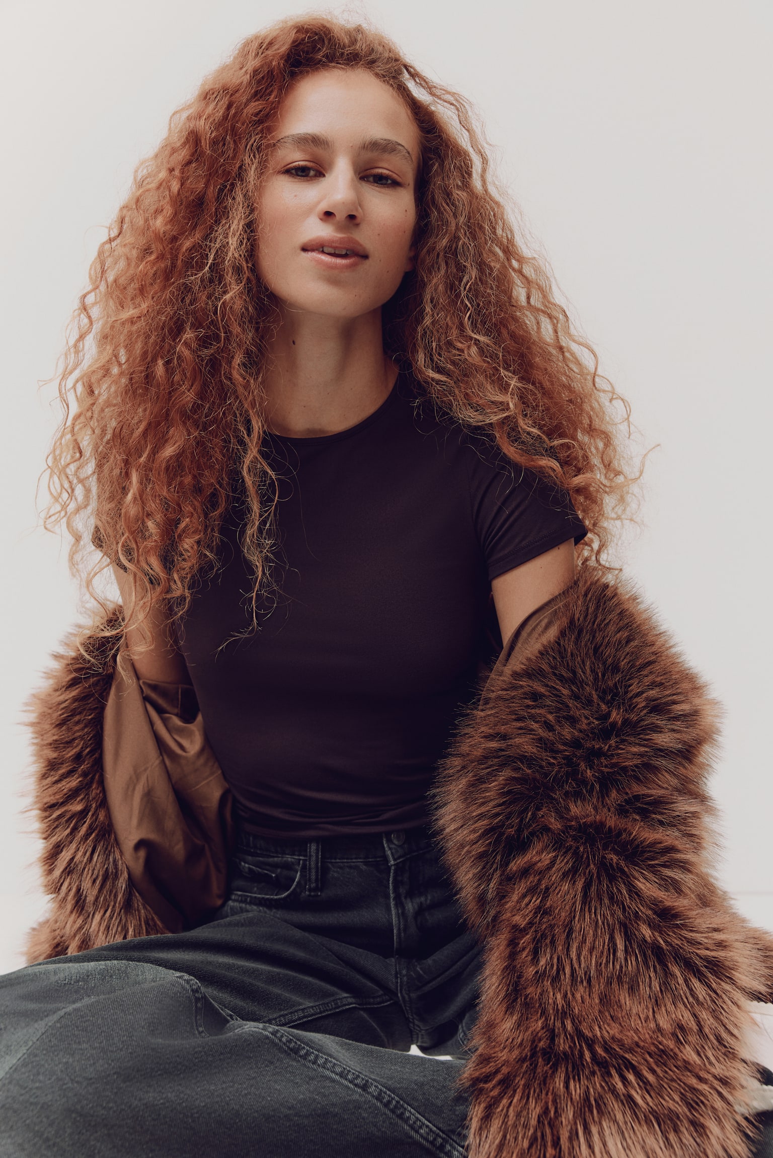 טישירט צמודה - Plum purple/שחור - 5