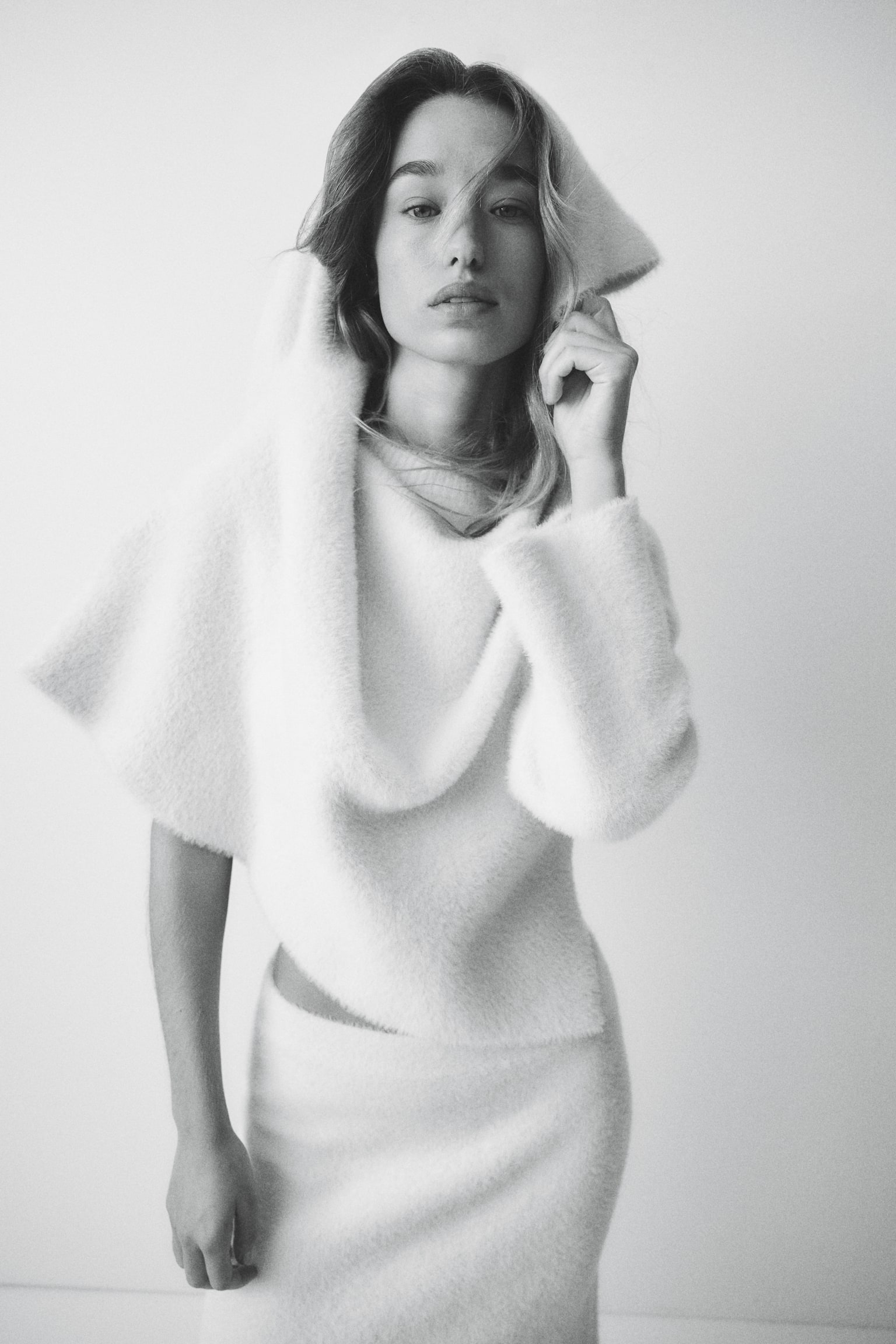 Pullover in maglia pelosa - Crema - 1