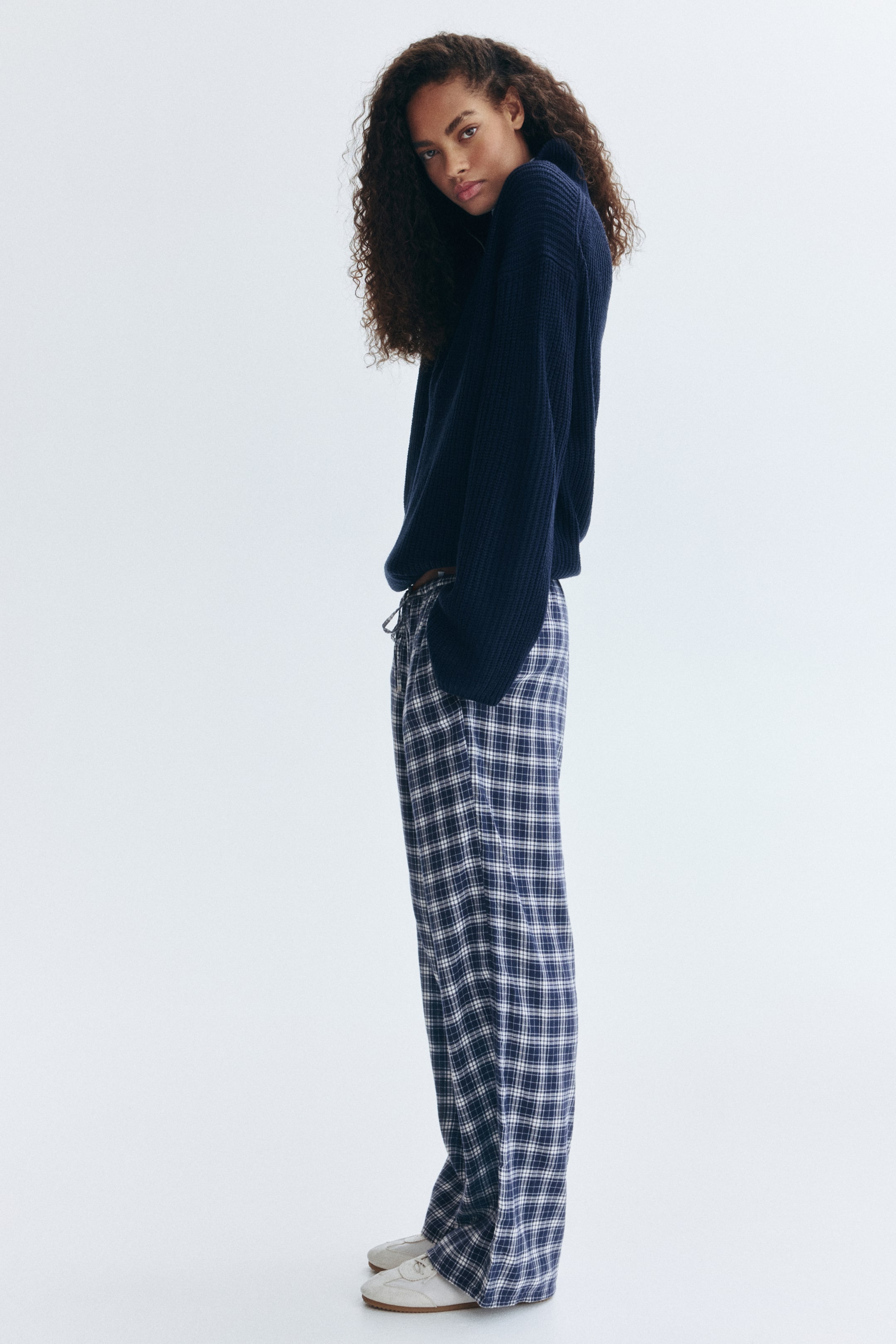 View larger image: Pyjama bottoms - Dark blue/Checked - Ladies | H&M IN 3