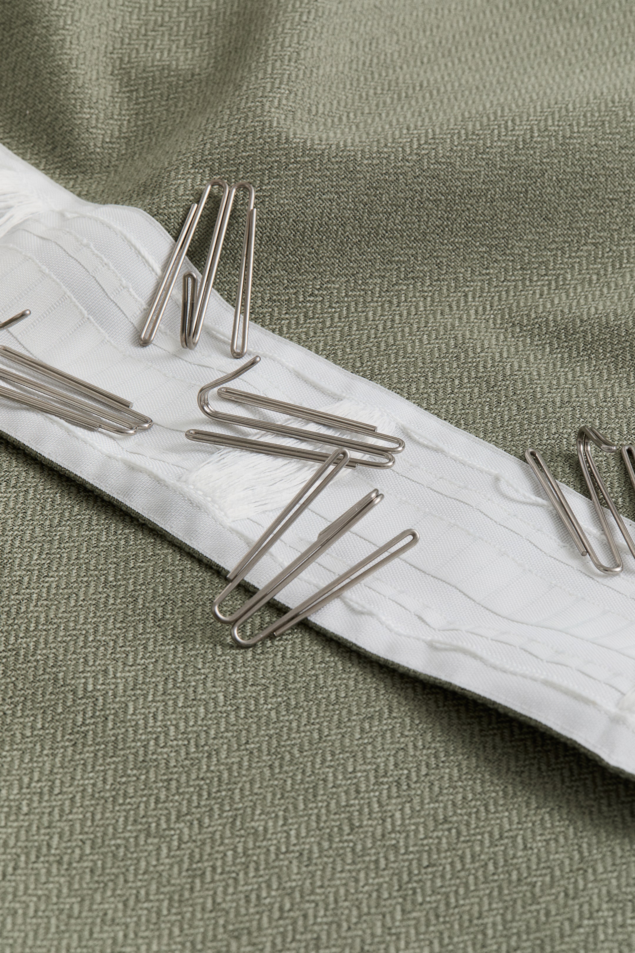 View larger image: 2-Pack Extra-Long Blackout Curtain Panels - Khaki green - Home All | H&M CA 5