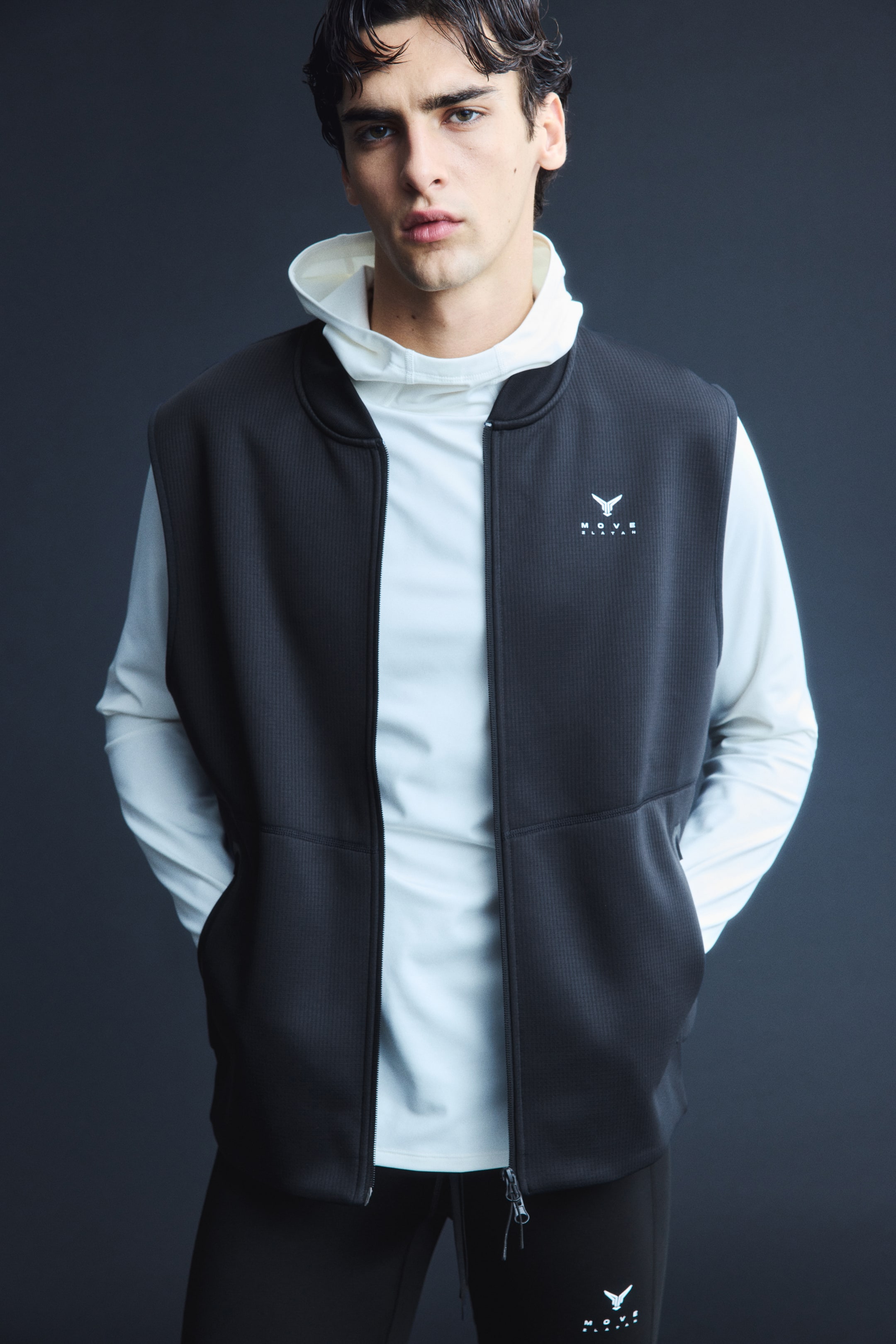 View larger image: Sports Vest with ThermoMove™ - Black/Move Zlatan - Men | H&M CA 3