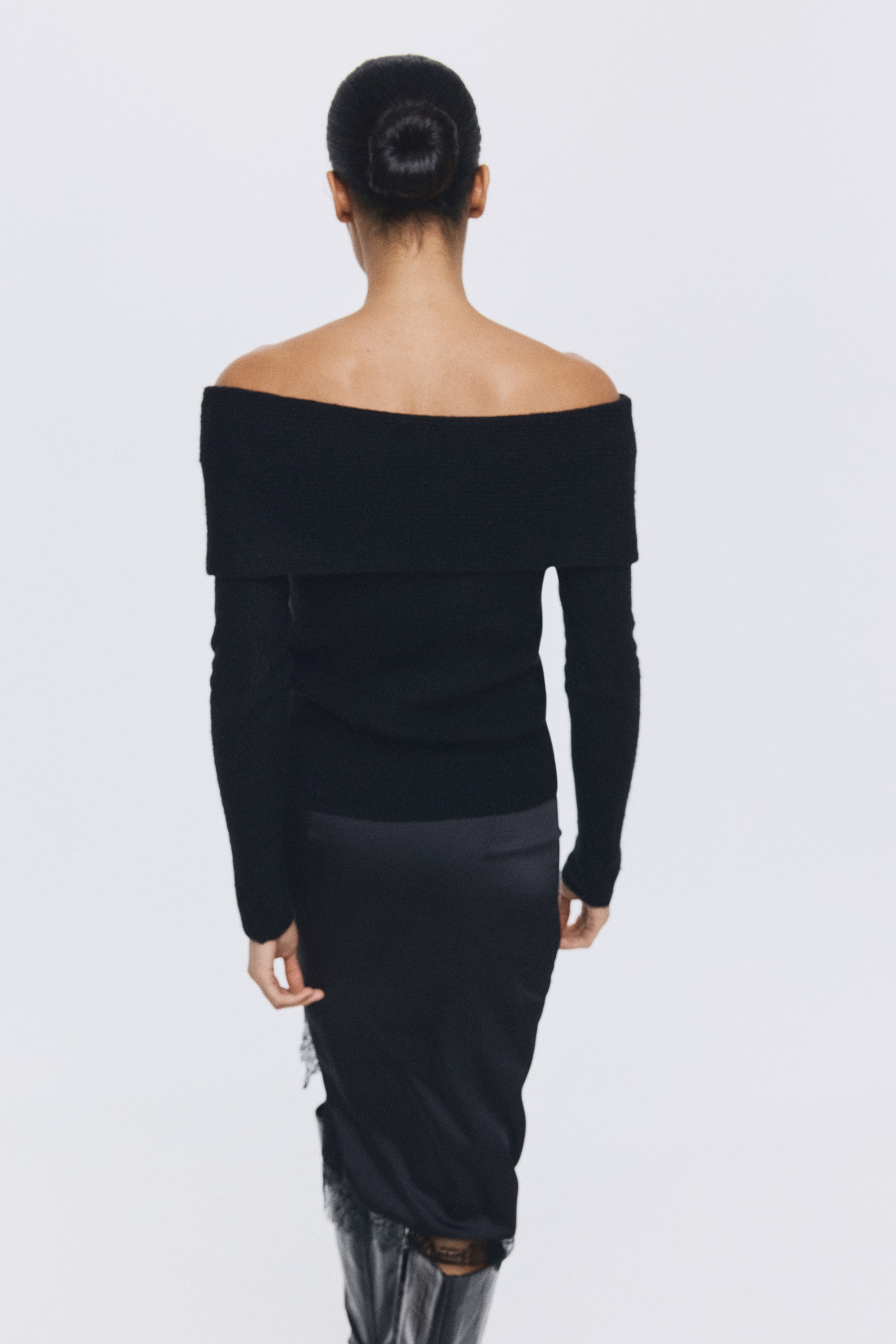 View larger image: Off-the-shoulder jumper - Black - Ladies | H&M IN 3