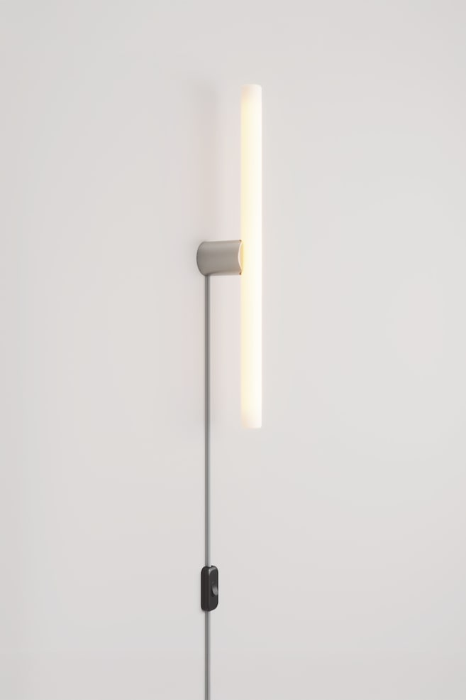 Wandleuchte Mit Linearer Glühbirne Und Stecker - Titan Satiniert - 1