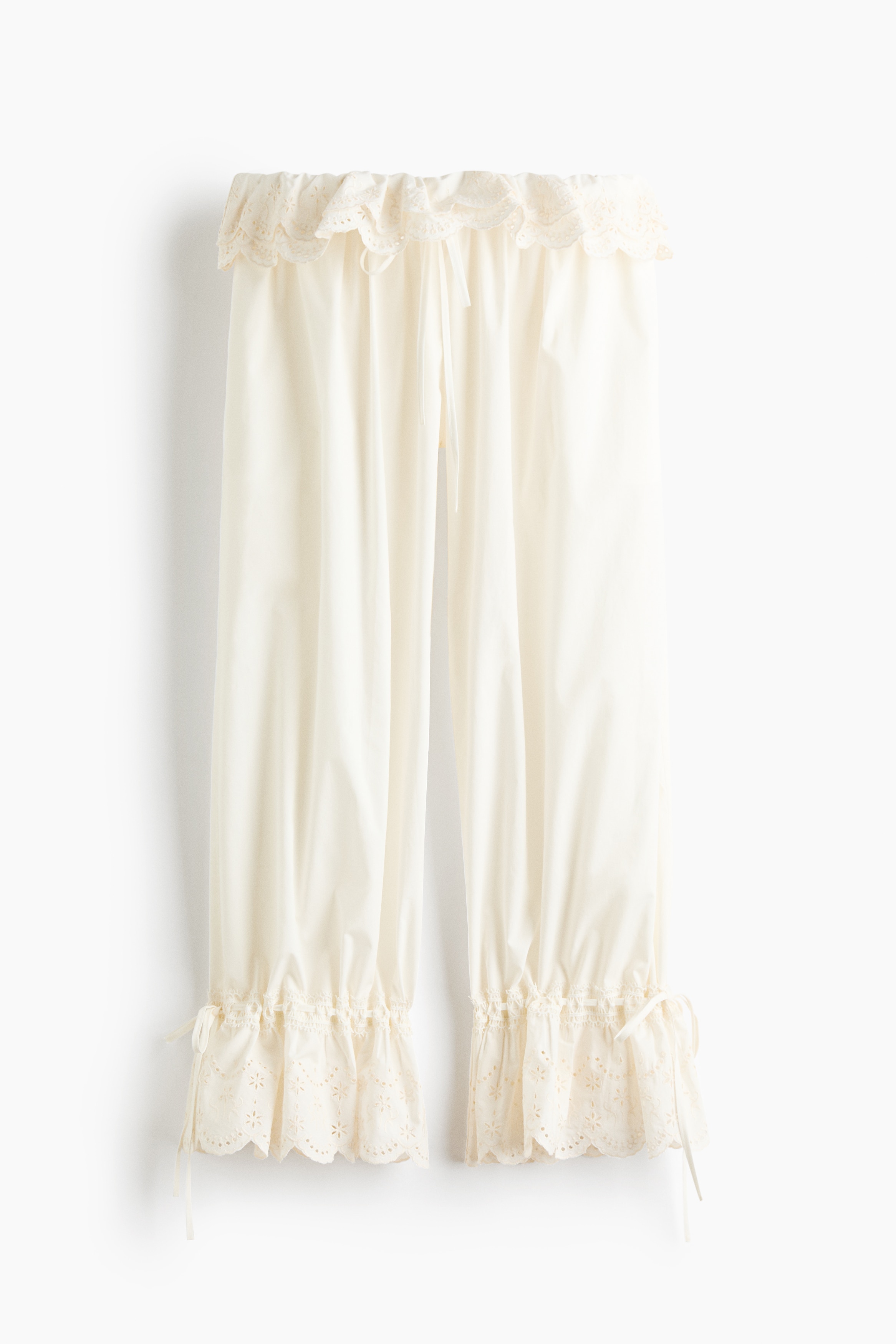 Pantalón corto con piernas globo - Crema