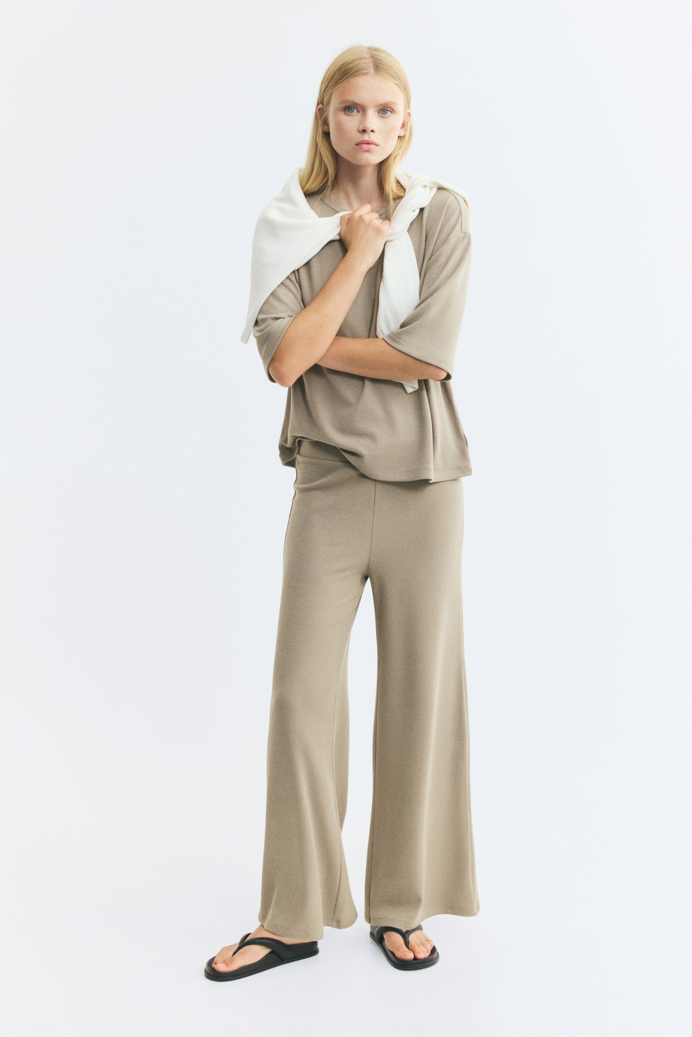 Loose-fit pull-on trousers - Greige/Dark blue/Dark brown