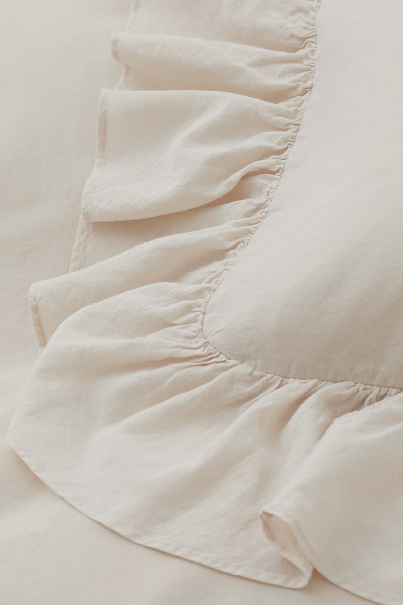 Flouncetrim duvet cover set Light beige Home All H&M GB