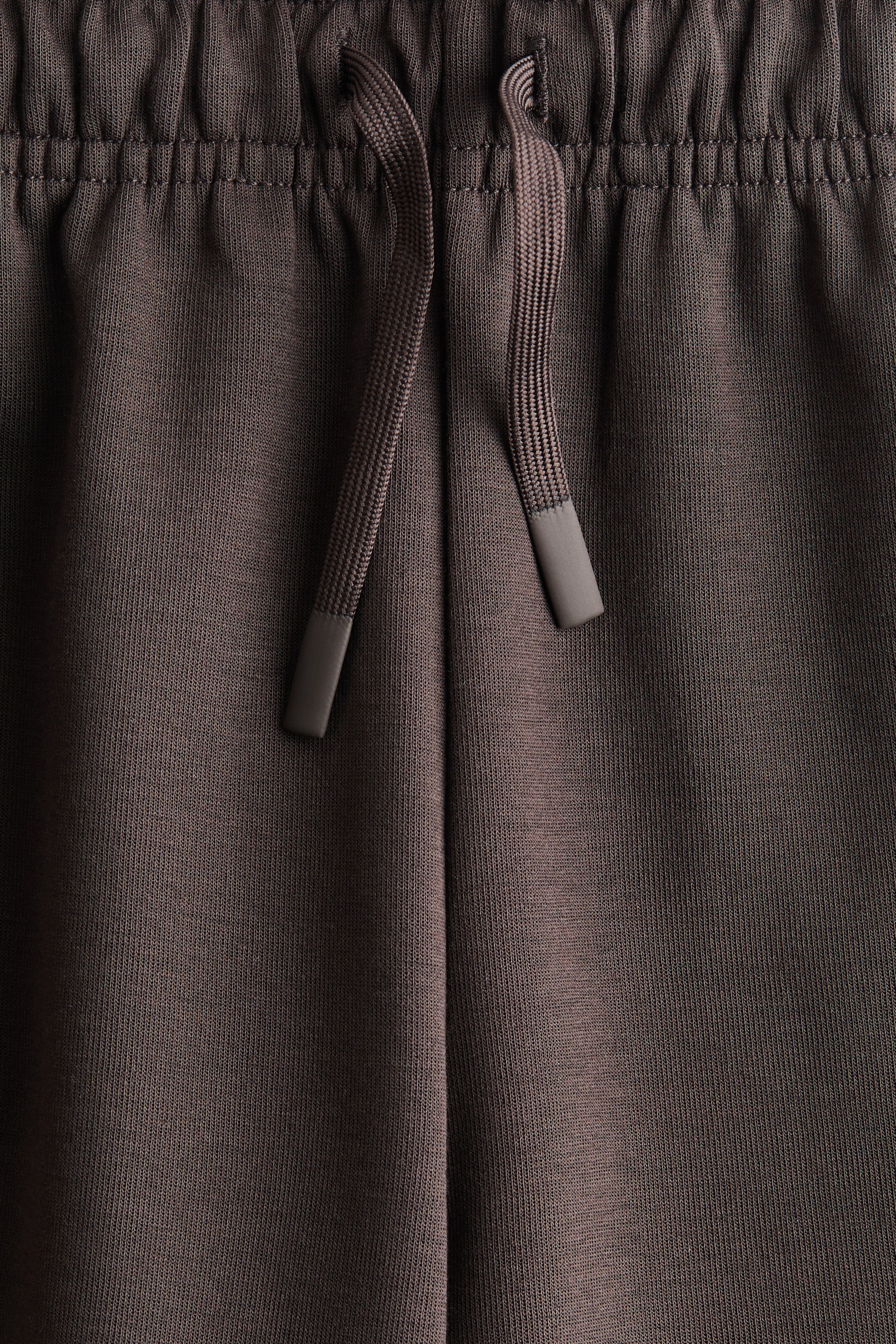Loose-Fit Sports Joggers with DryMove™