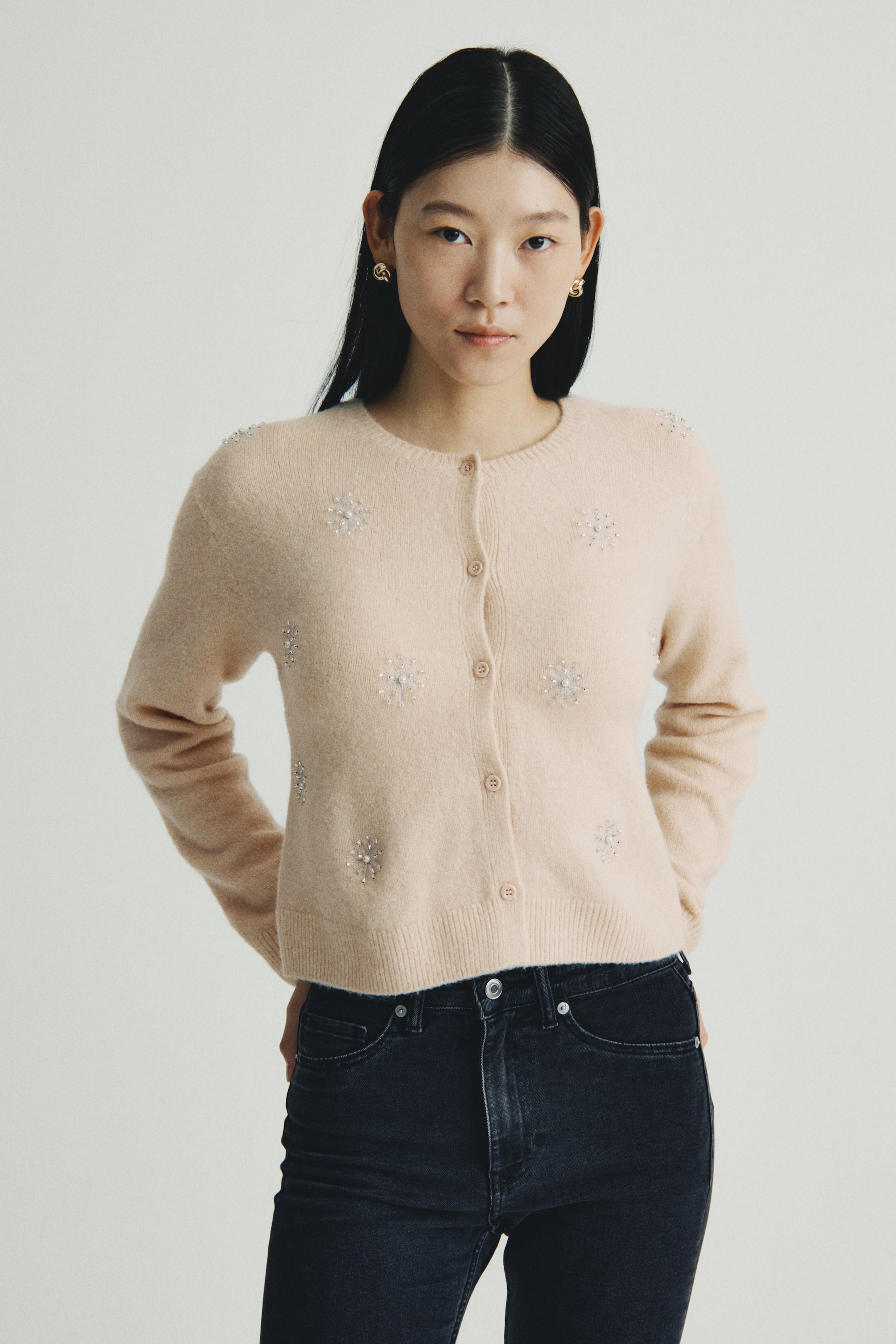 拡大画像を表示: 刺繍カーディガン - ライトベージュ - レディース | H&M JP 1