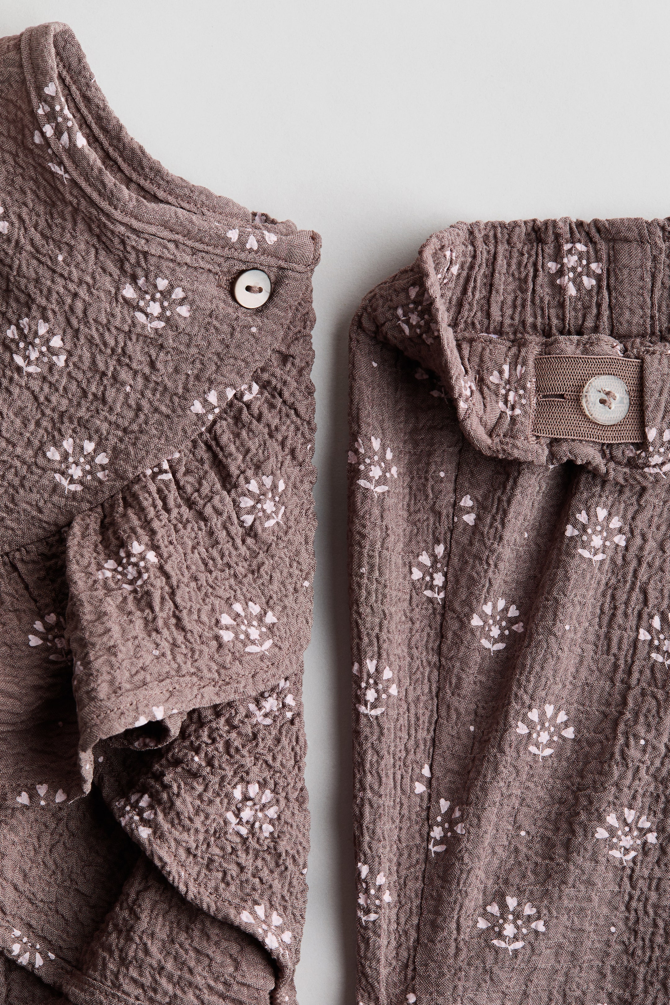 Ensemble 2 pièces avec haut et pantalon