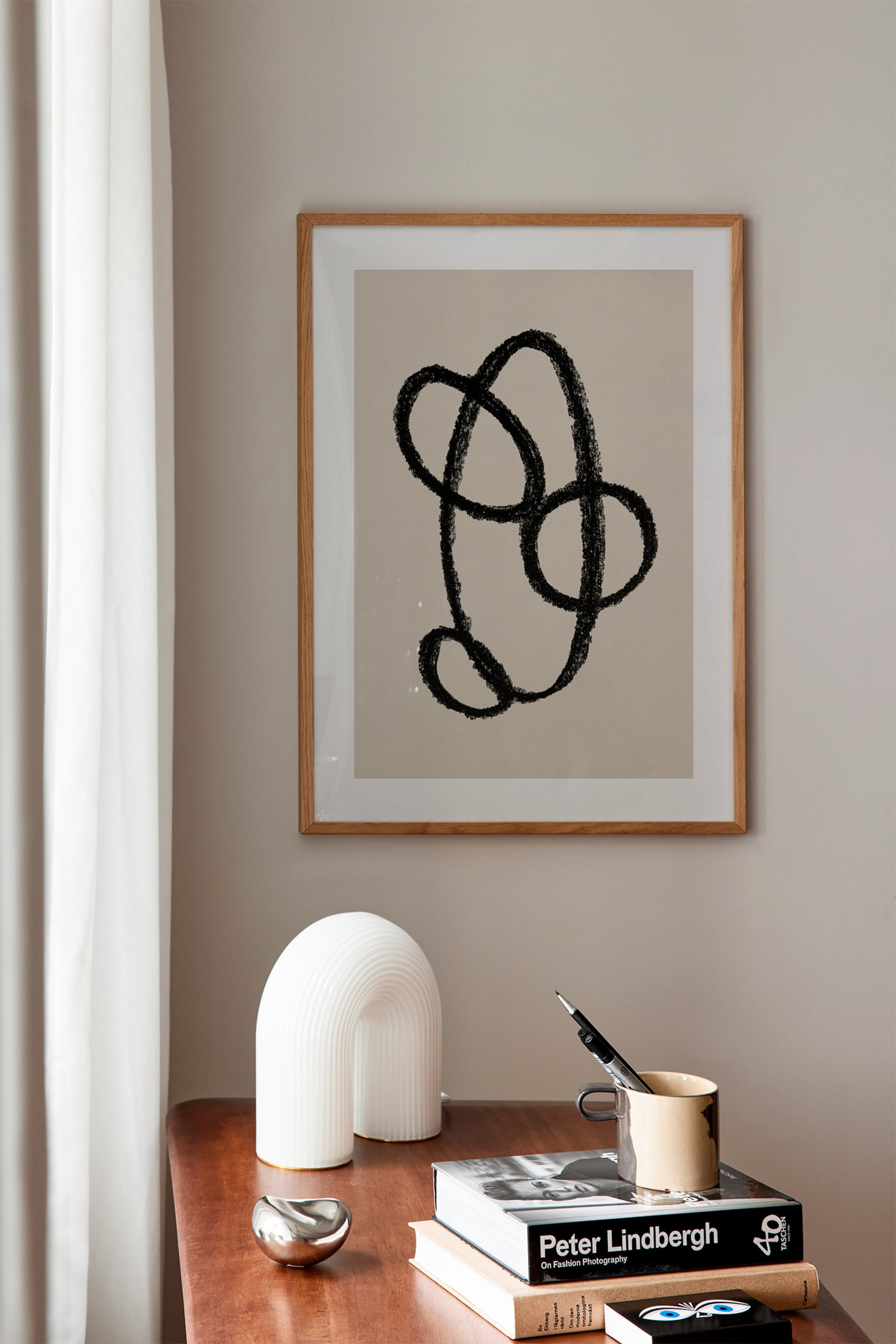 Näytä suurempi kuva: Charcoal Figure No.3 Juliste - Beige/musta - Postery - Home All | H&M FI 1
