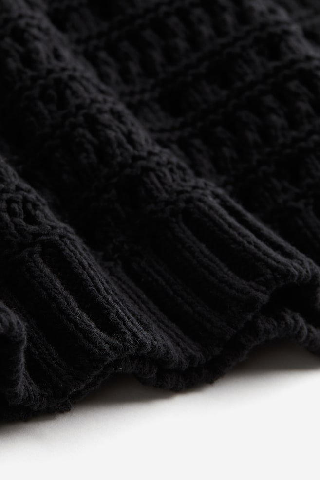 Sweter w ażurowy splot - Czarny/Kremowy/Czarne paski - 7