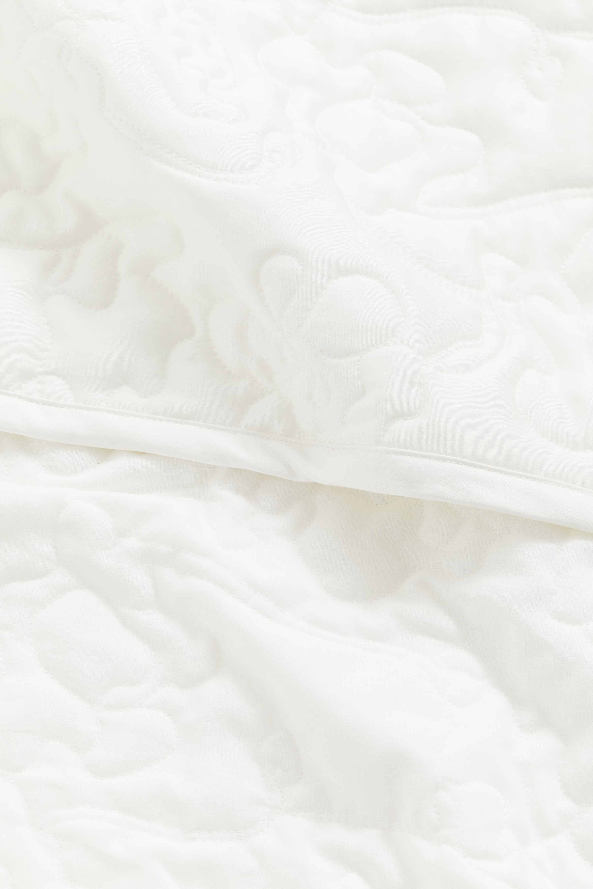 Euromat Beddensprei, doorgestikte sprei, gewatteerde sprei, met 2 kussenslopen 40 x 40 cm (zwart, grijs, wit - 017 zwart, 180 x 220 cm