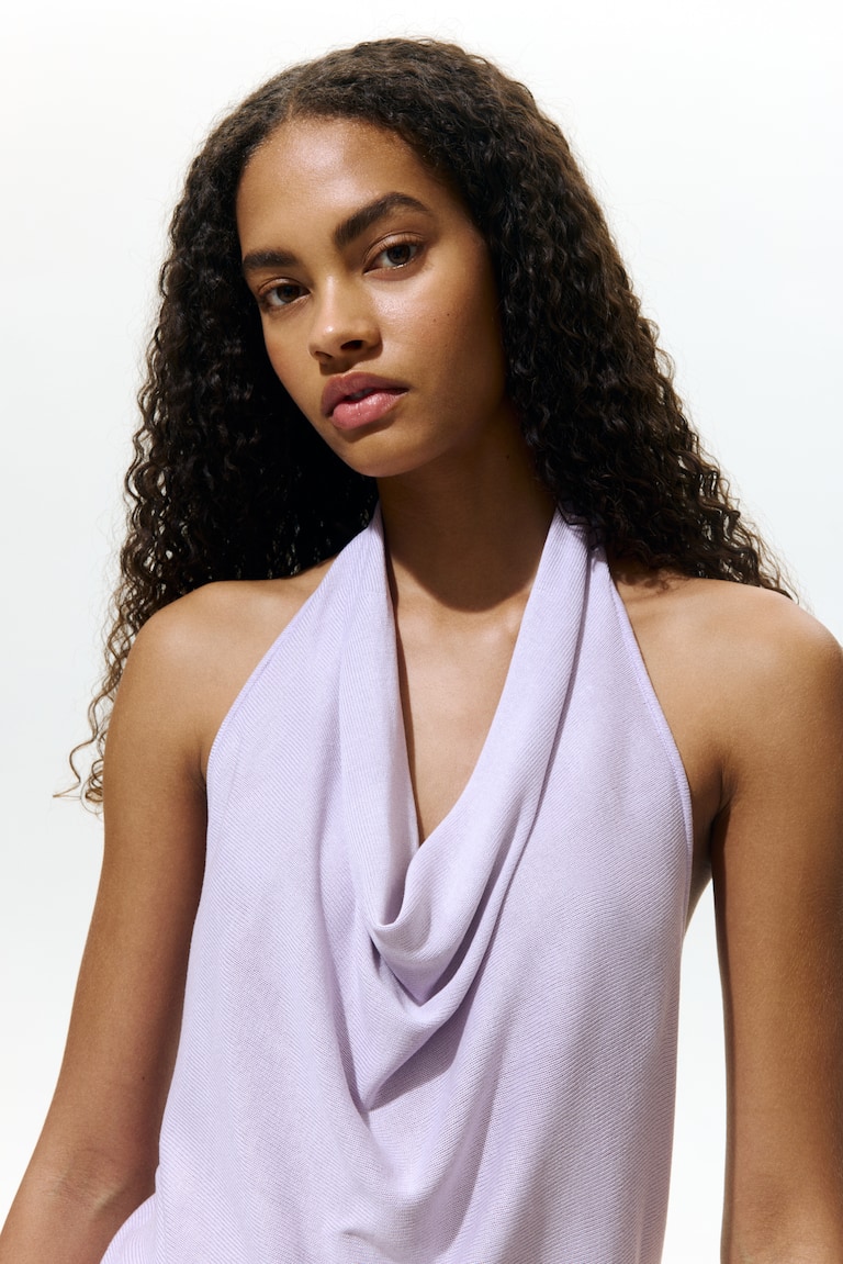 Bluza od finog pletiva s halter izrezom