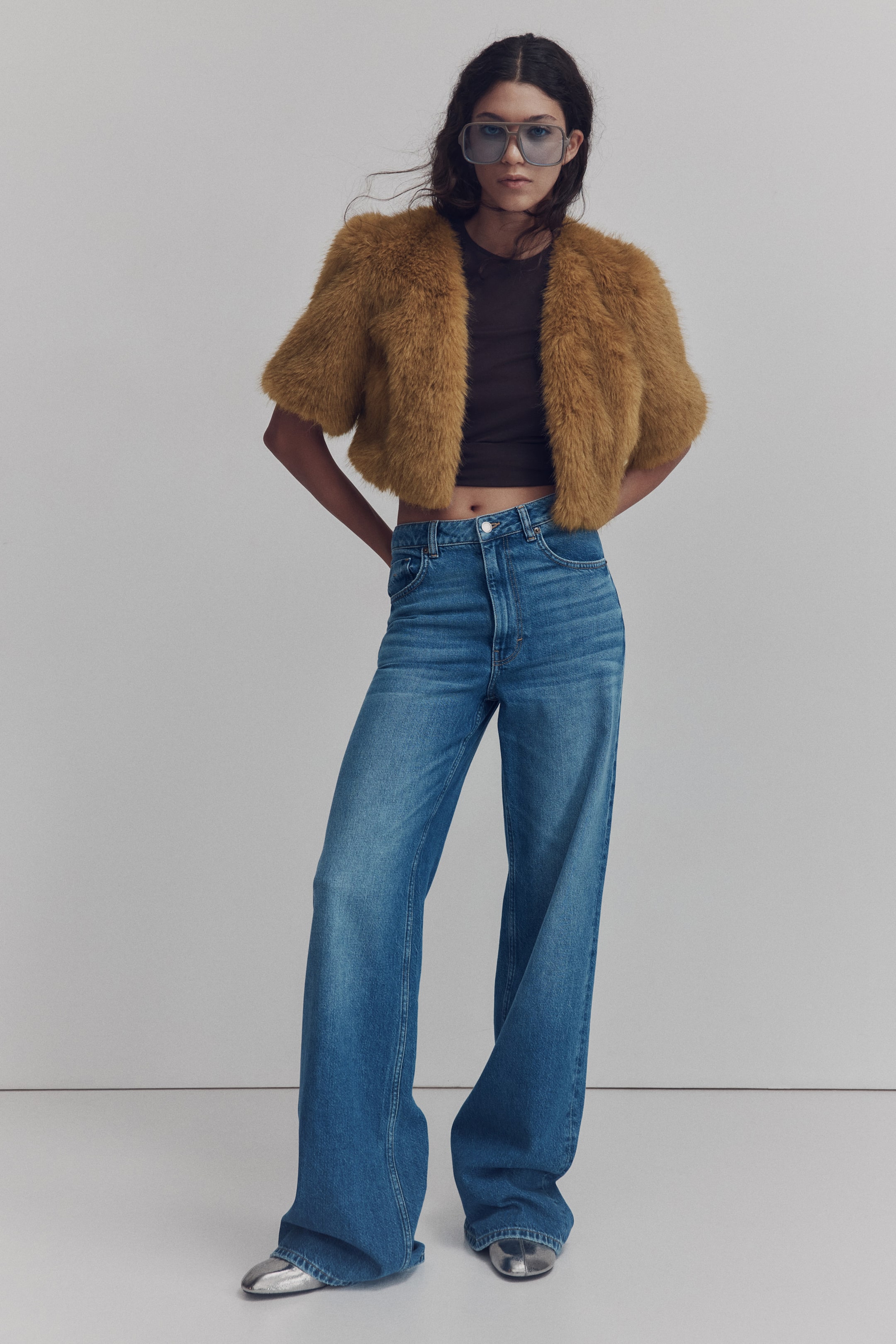 Zobraziť väčší obrázok: Cropped jacket - Tmavobéžová - ŽENY | H&M SK 2