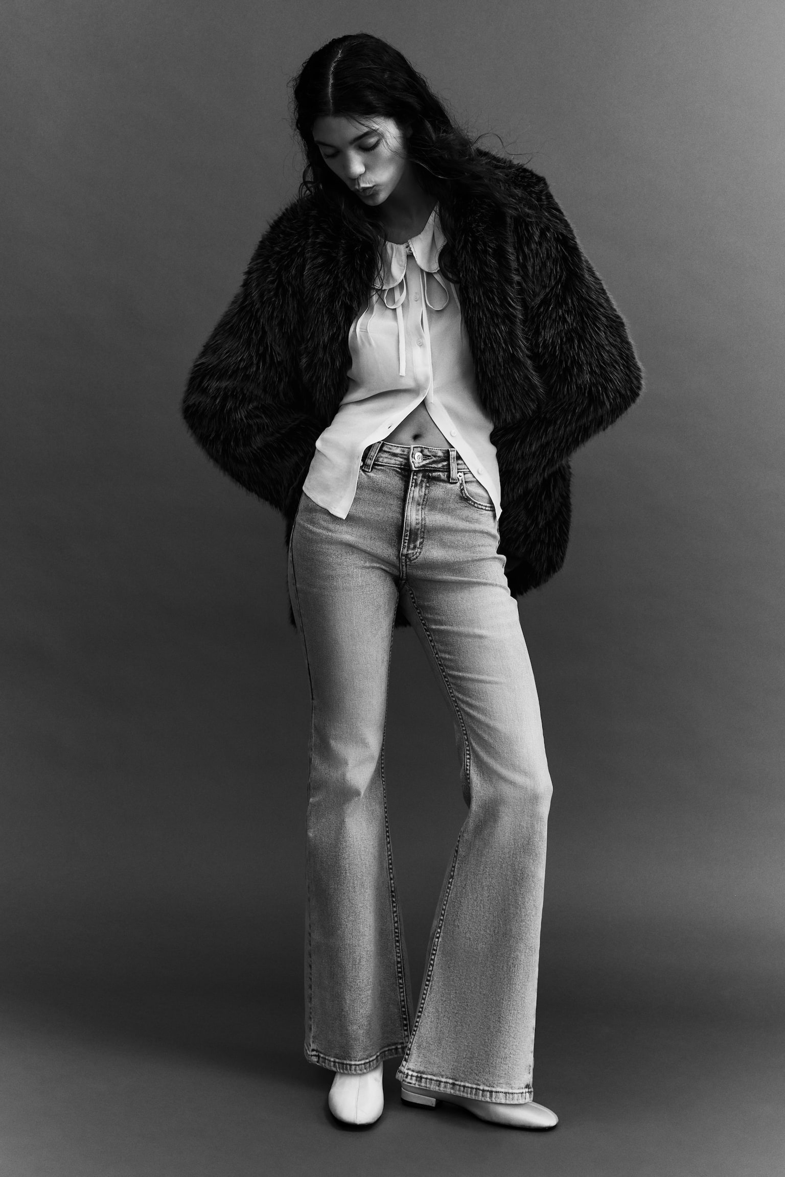 Flared High Jeans - Light denim blue/Dark denim blue/Denim blue/Washed grey - 1