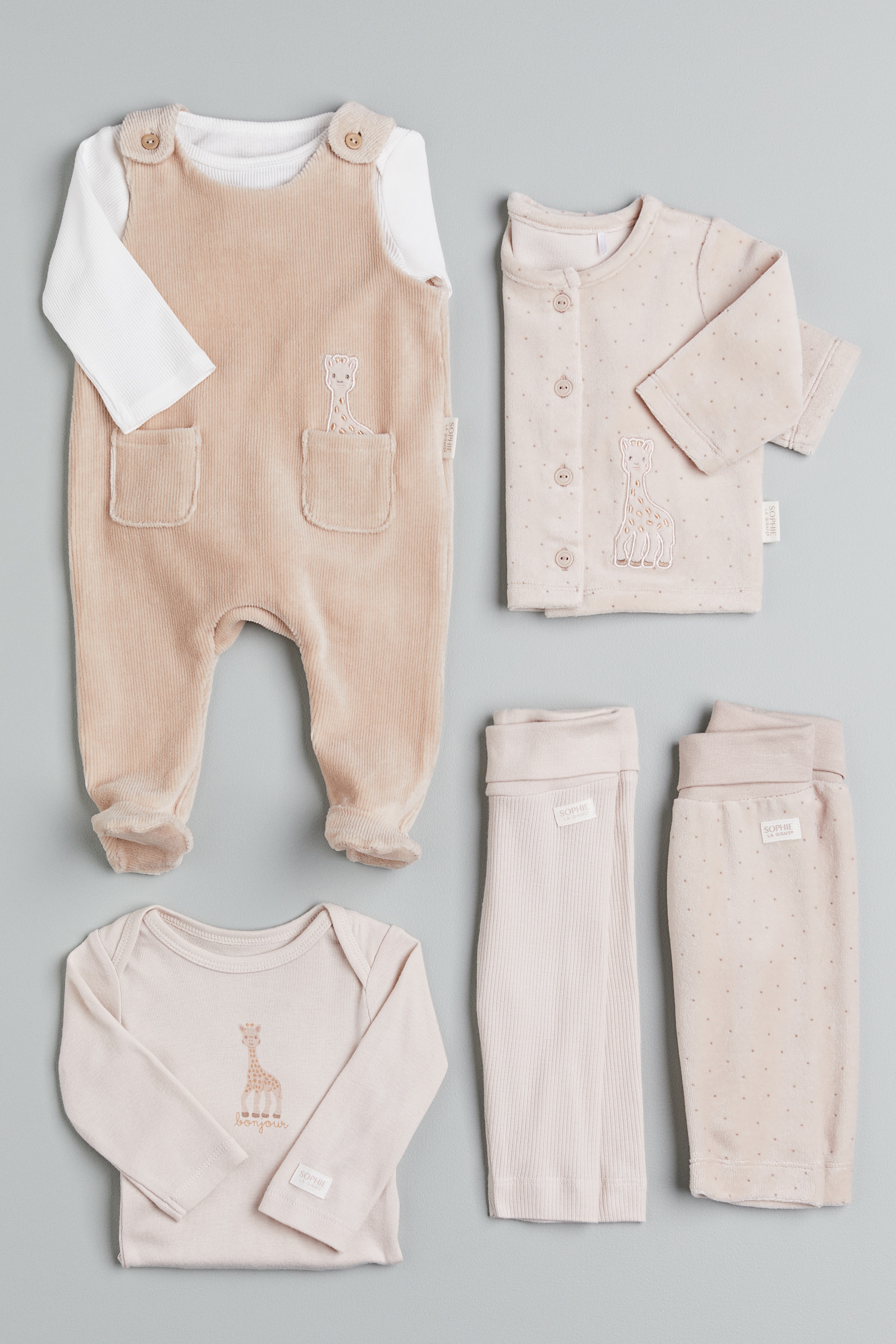 Light beige/Sophie la girafe 2-piece Velour Set for kids | H&M US
