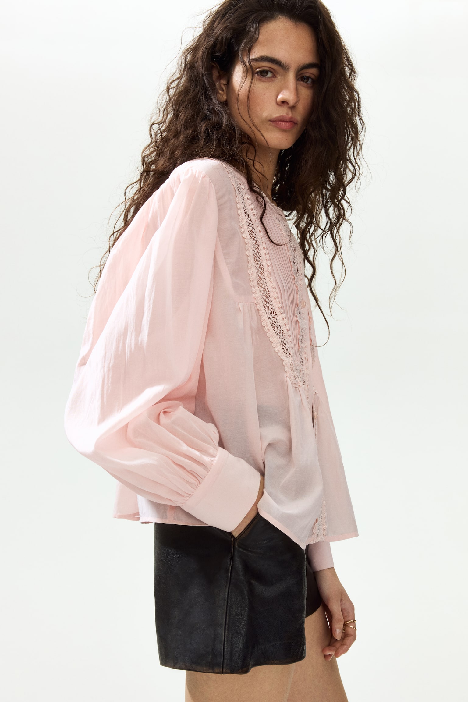 חולצה עם קפלונים - ורוד בהיר/לבן - 7