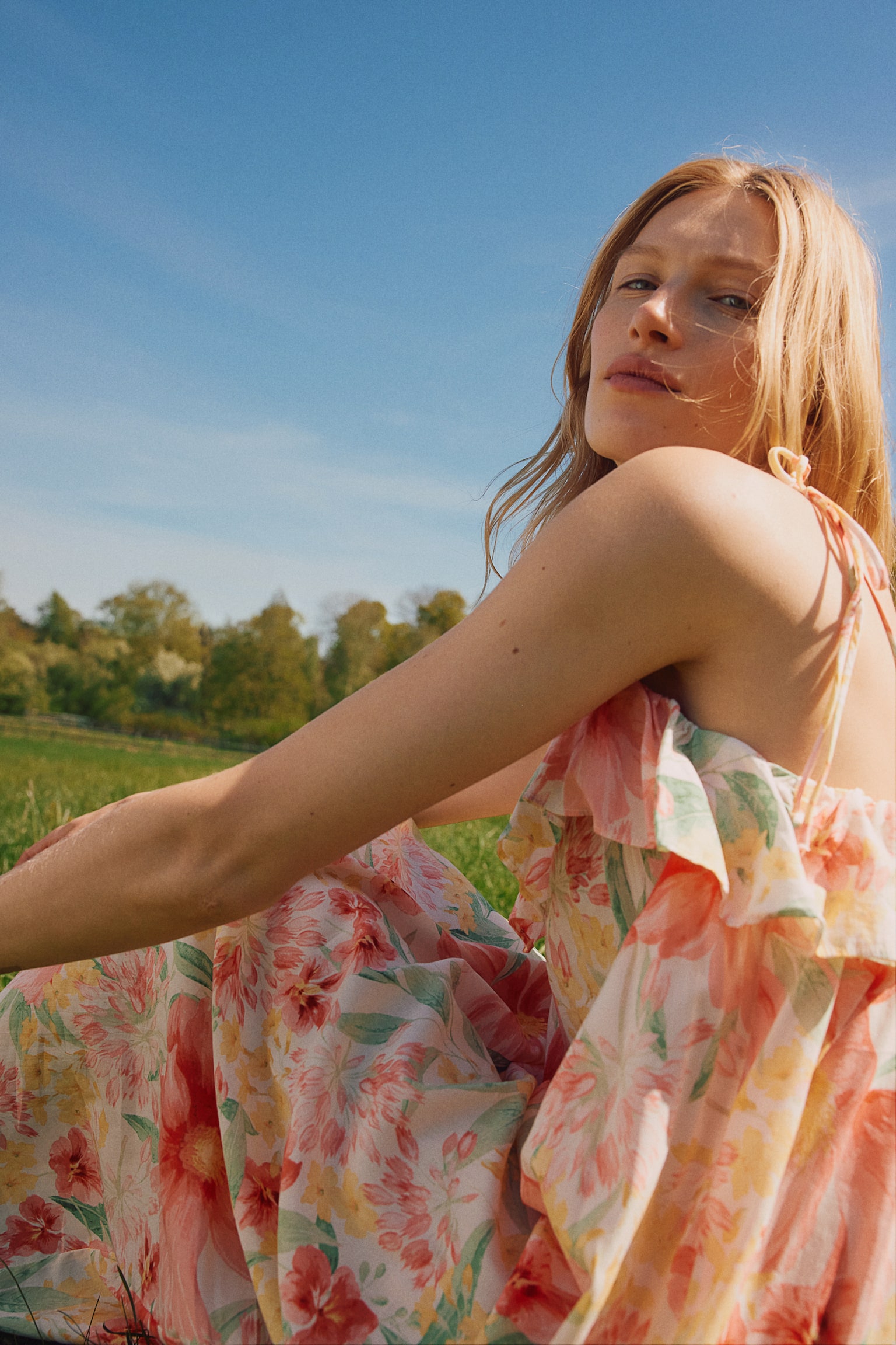 Frill-trimmed strappy dress - Pink/Floral/Blue/Leaf-patterned - 3