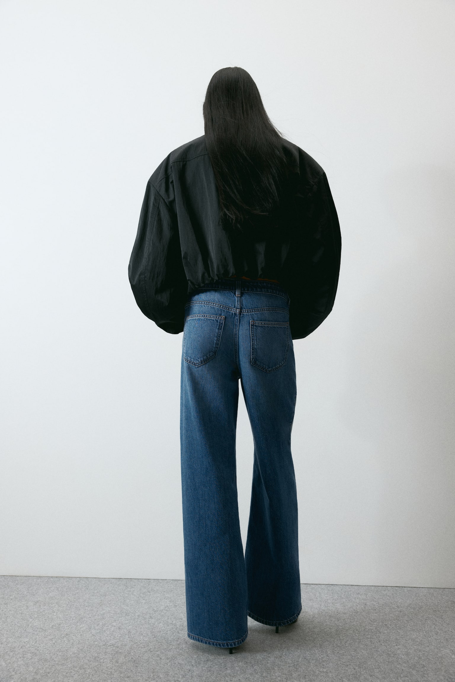 Женские джинсы H&M Wide Regular Jeans with Side Stripes, цвет: Джинсовый синий / Синий — фото 4
