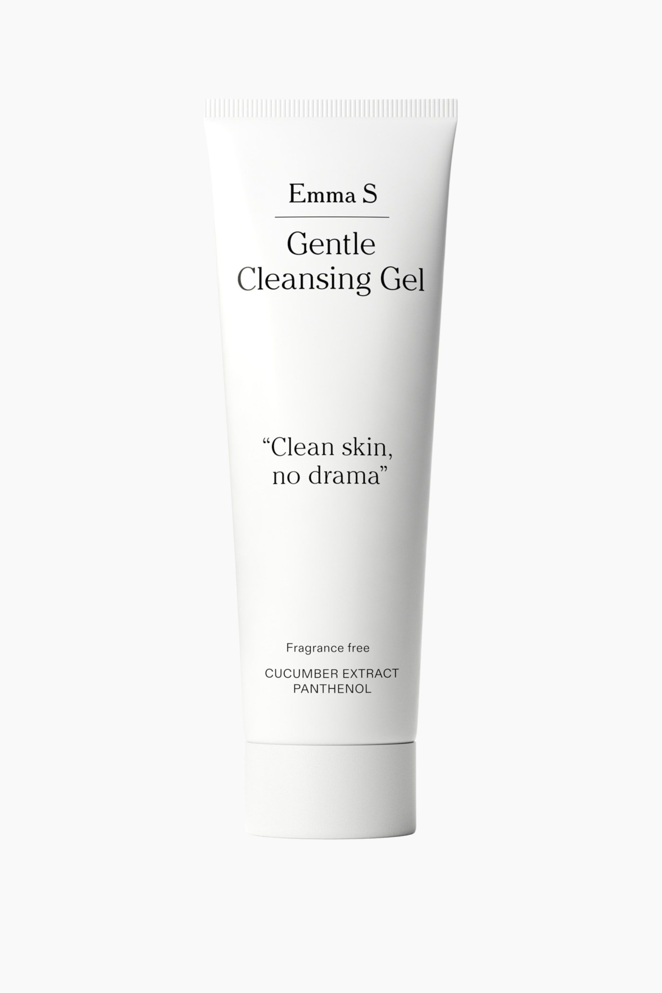 Visa större bild: En vit tub av Emma S Gentle Cleansing Gel står upprätt och vänd framåt, med svart text som visar varumärkesnamnet, produktbeskrivningen, ett citat och framhävda ingredienser ovanför ett matt vitt lock.