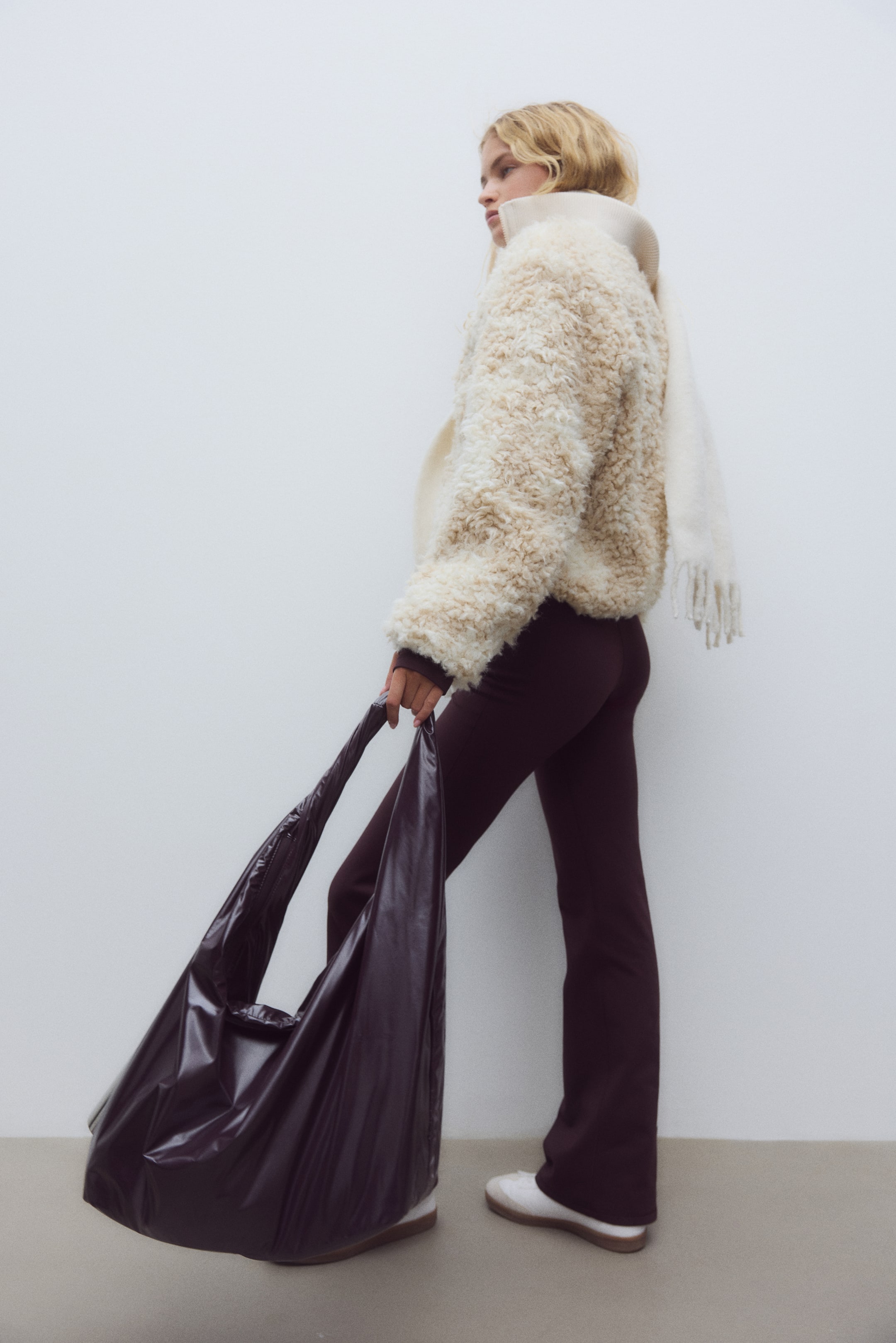 View larger image: Slouchy sports bag - Dark purple - Ladies | H&M SG 3