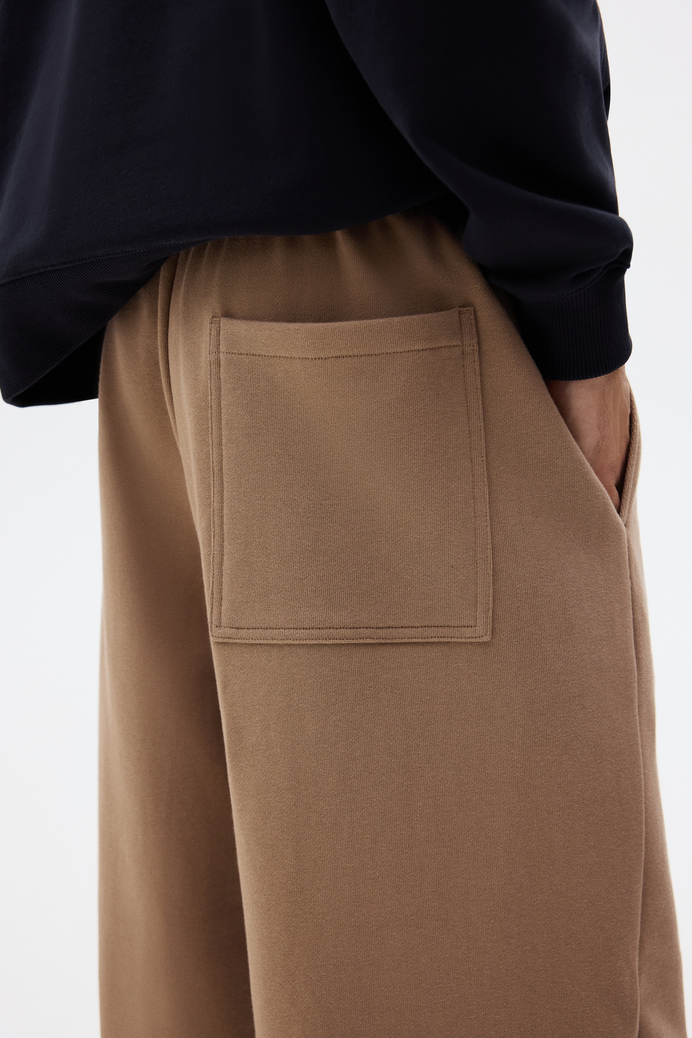 Wide-leg cotton joggers