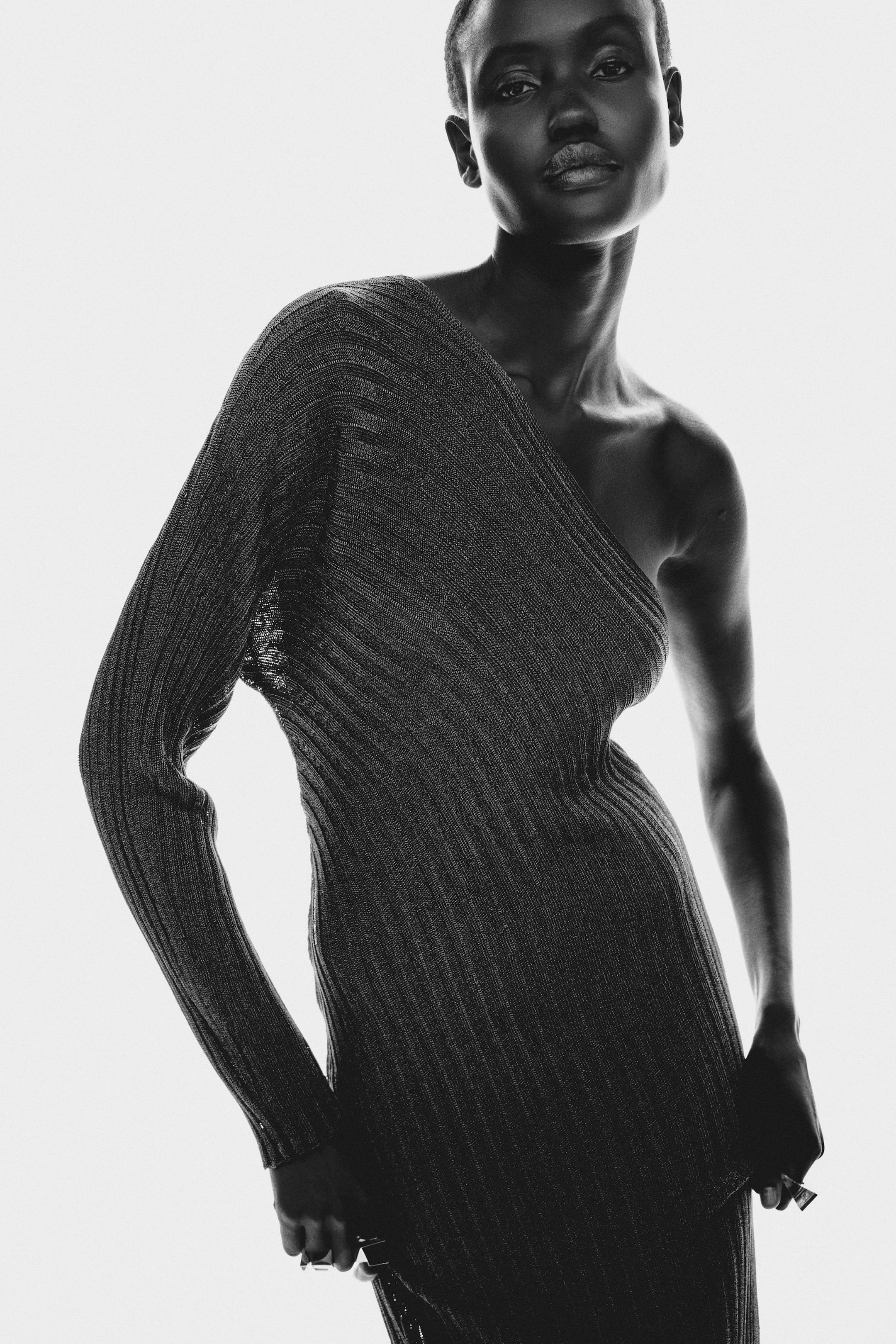 Visualizza immagine più grande: Abito monospalla metallizzato - Marrone scuro - DONNA | H&M IT 3