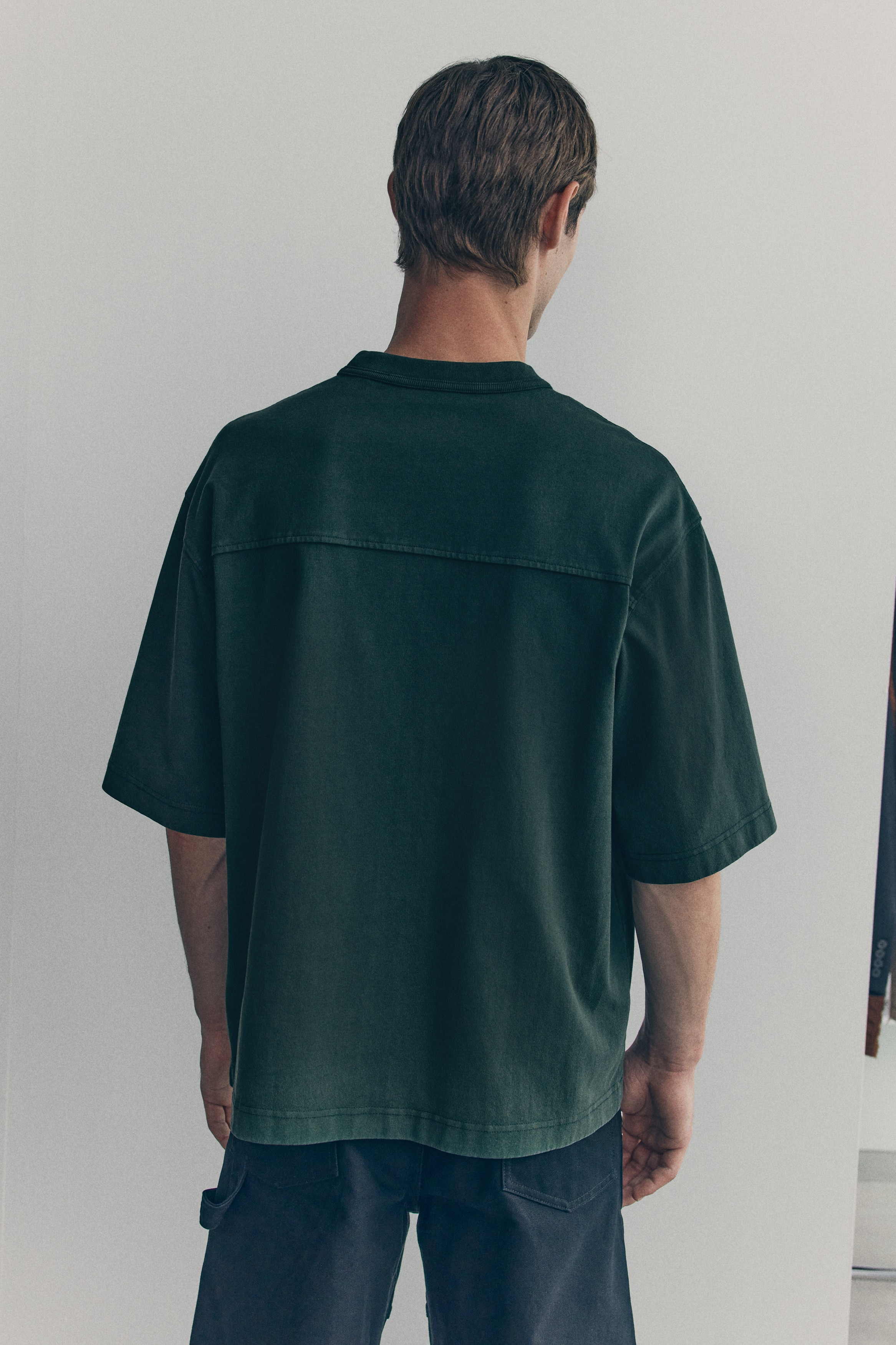 まっつん Boxy Cotton T-Shirt - Forest green - Men | H&M US