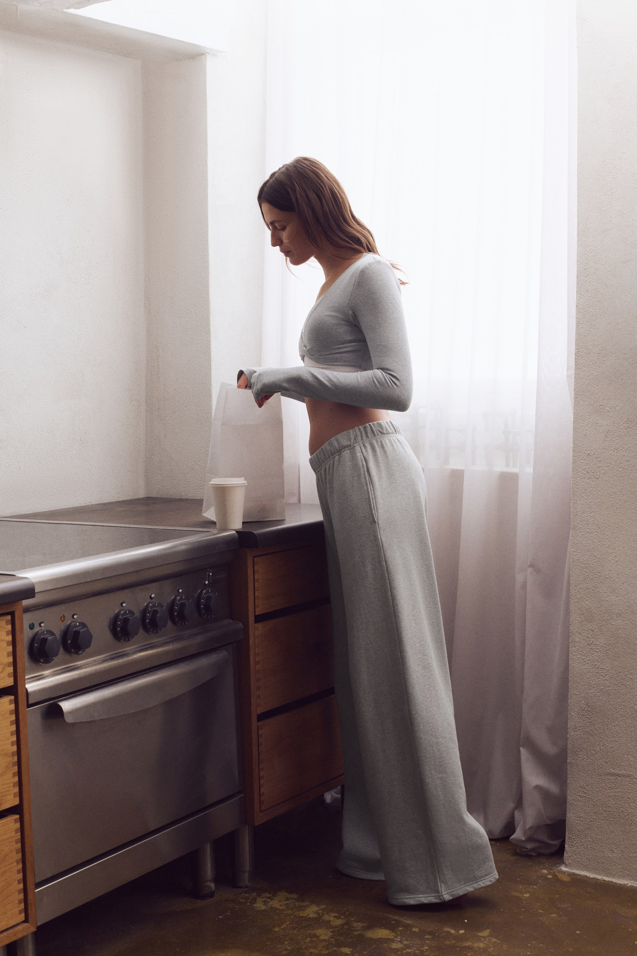 View larger image: Sports sweatpants with DryMove™ - Grey marl - Ladies | H&M HK 4