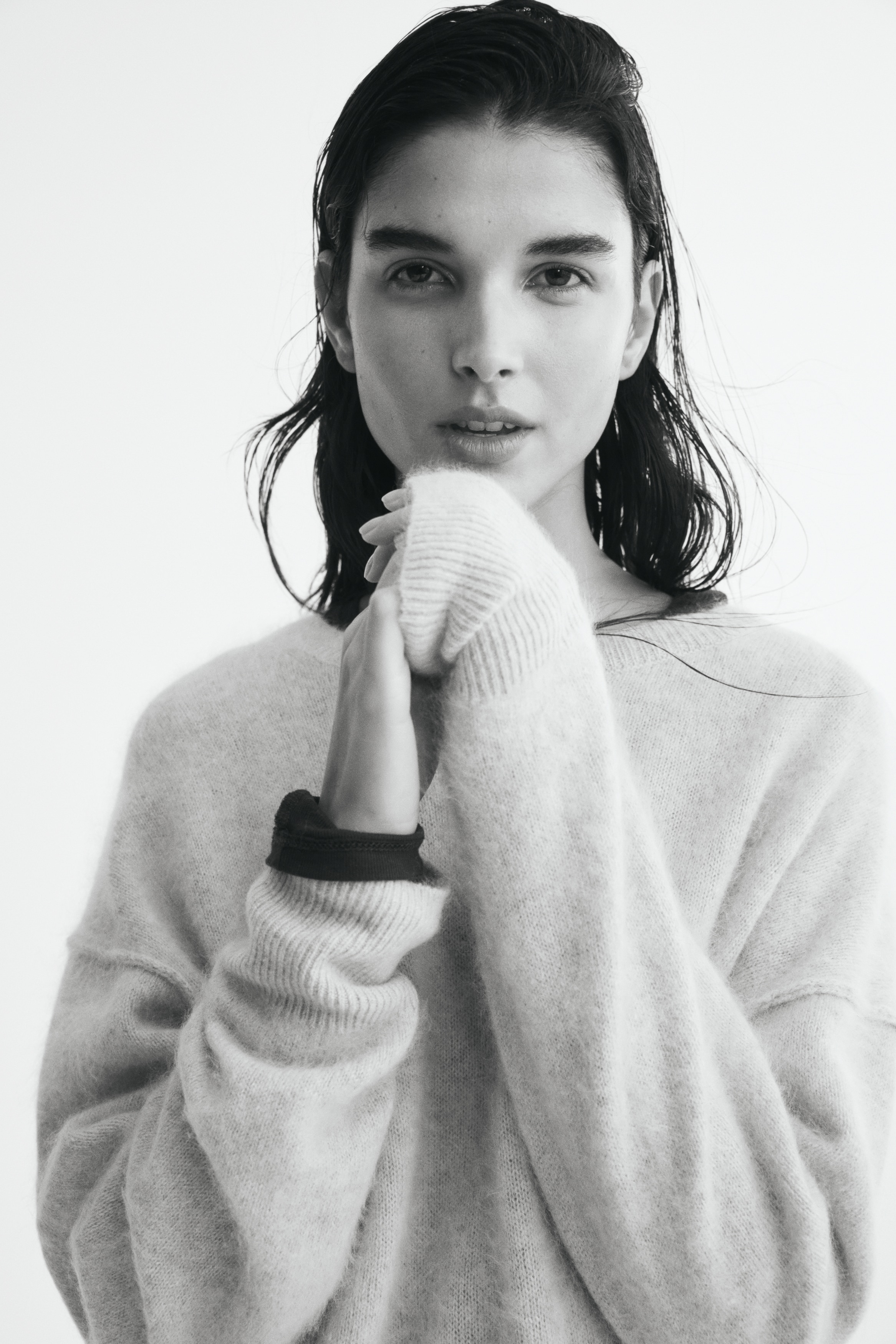 Wool jumperModel