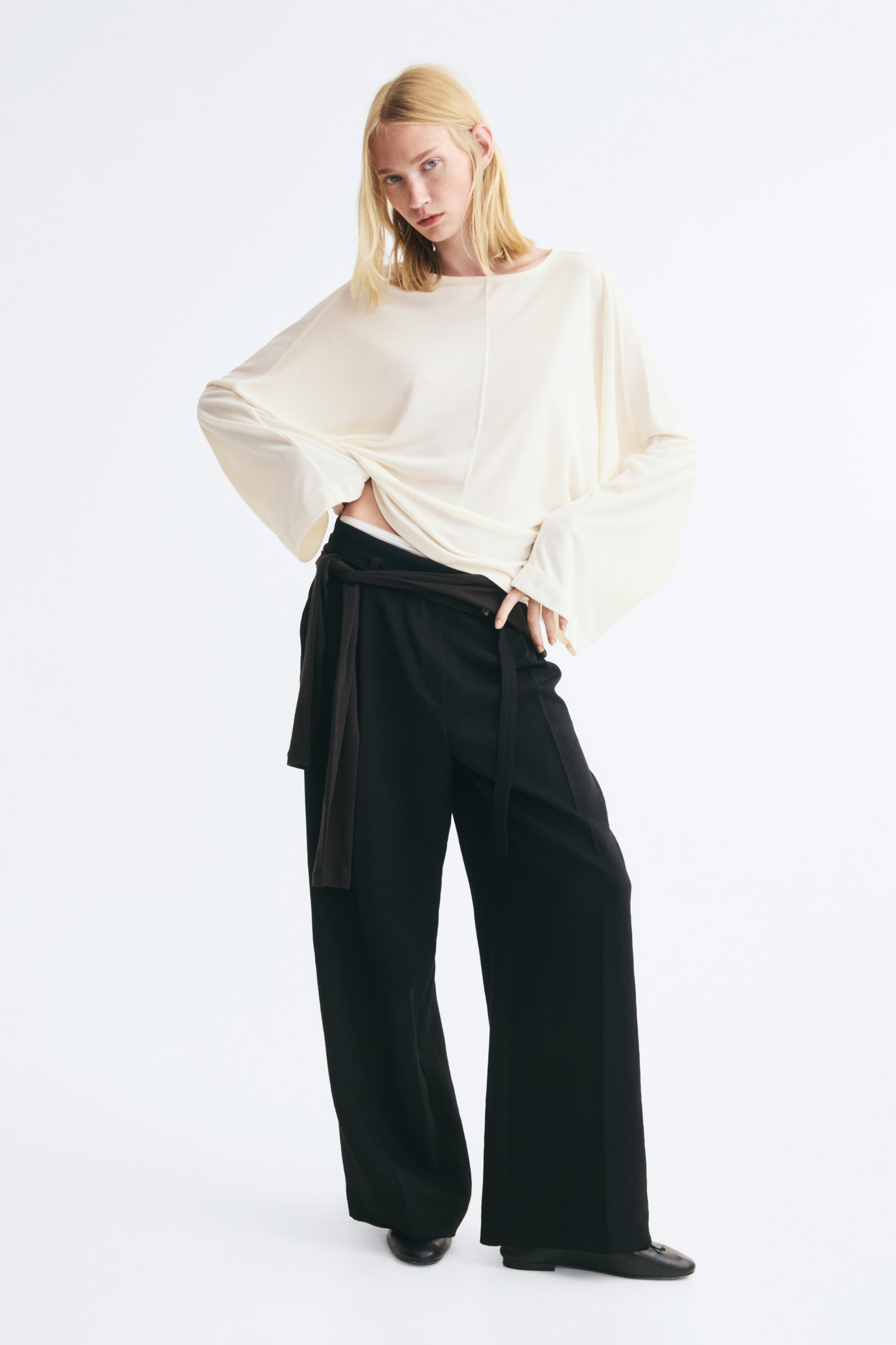View larger image: Batwing-sleeved jersey top - Cream - Ladies | H&M 1