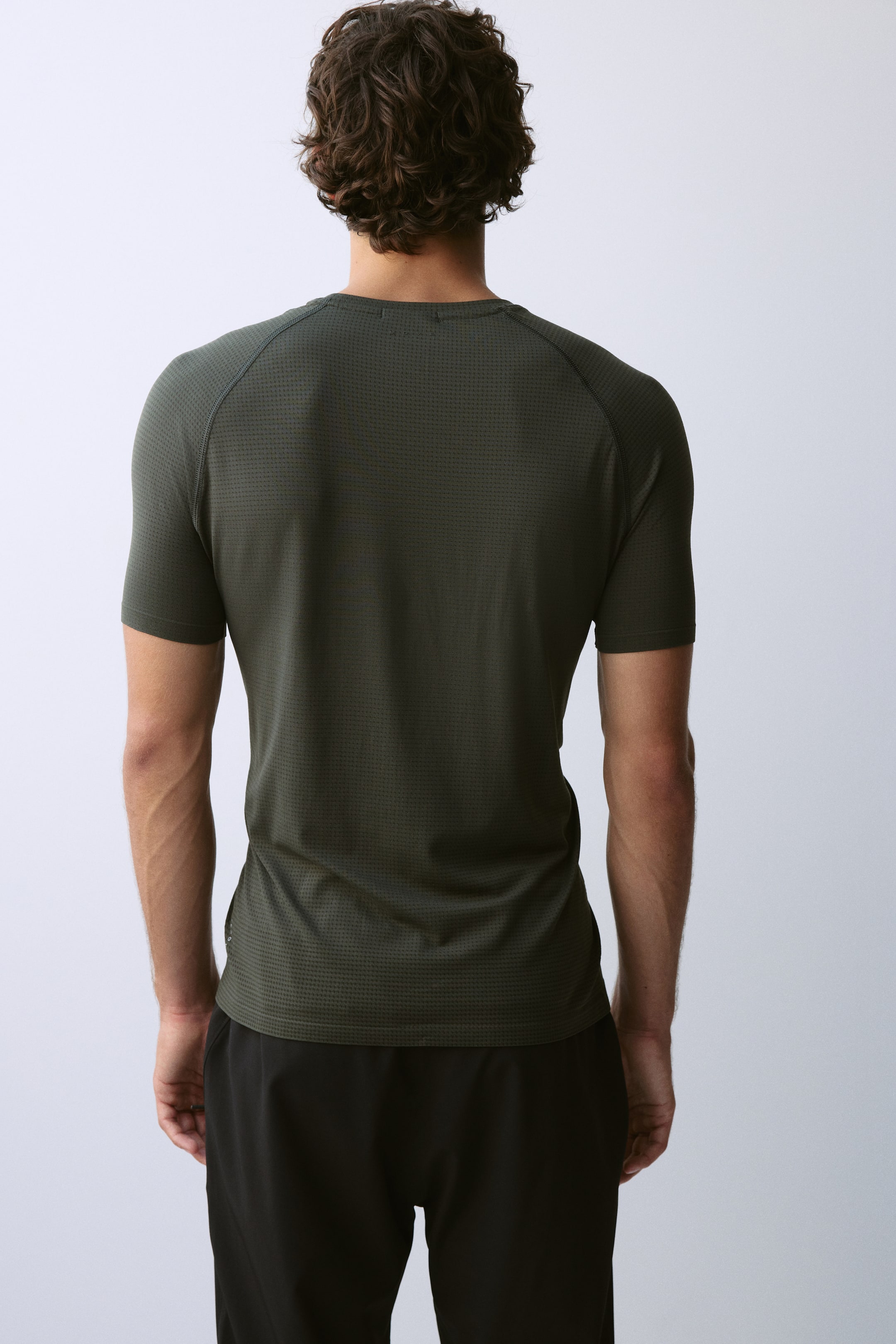 Muscle Fit Sports T-Shirt with DryMove™