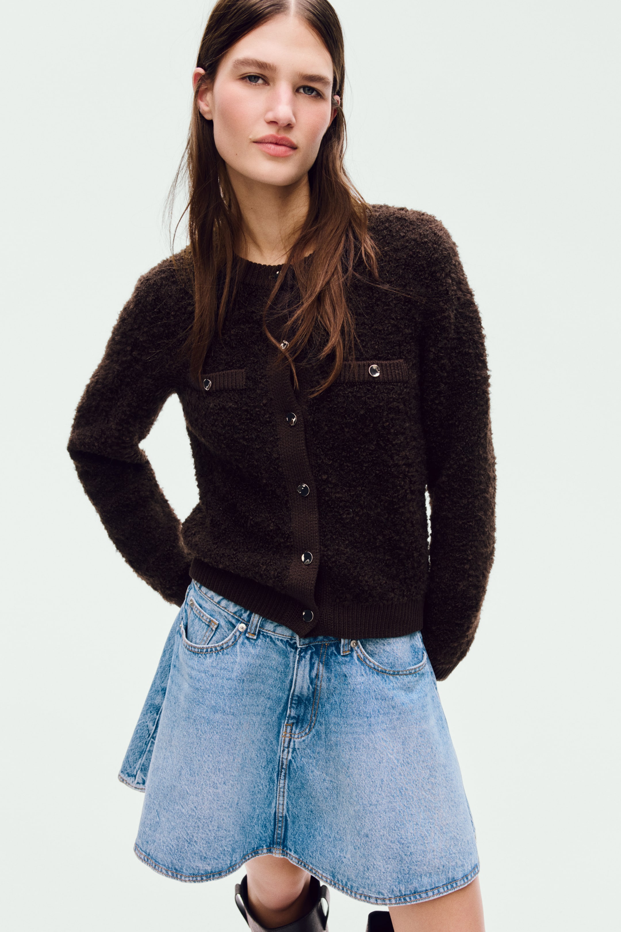 Ampliar la imagen: Cárdigan en tejido bouclé - Café oscuro | H&M MX 1