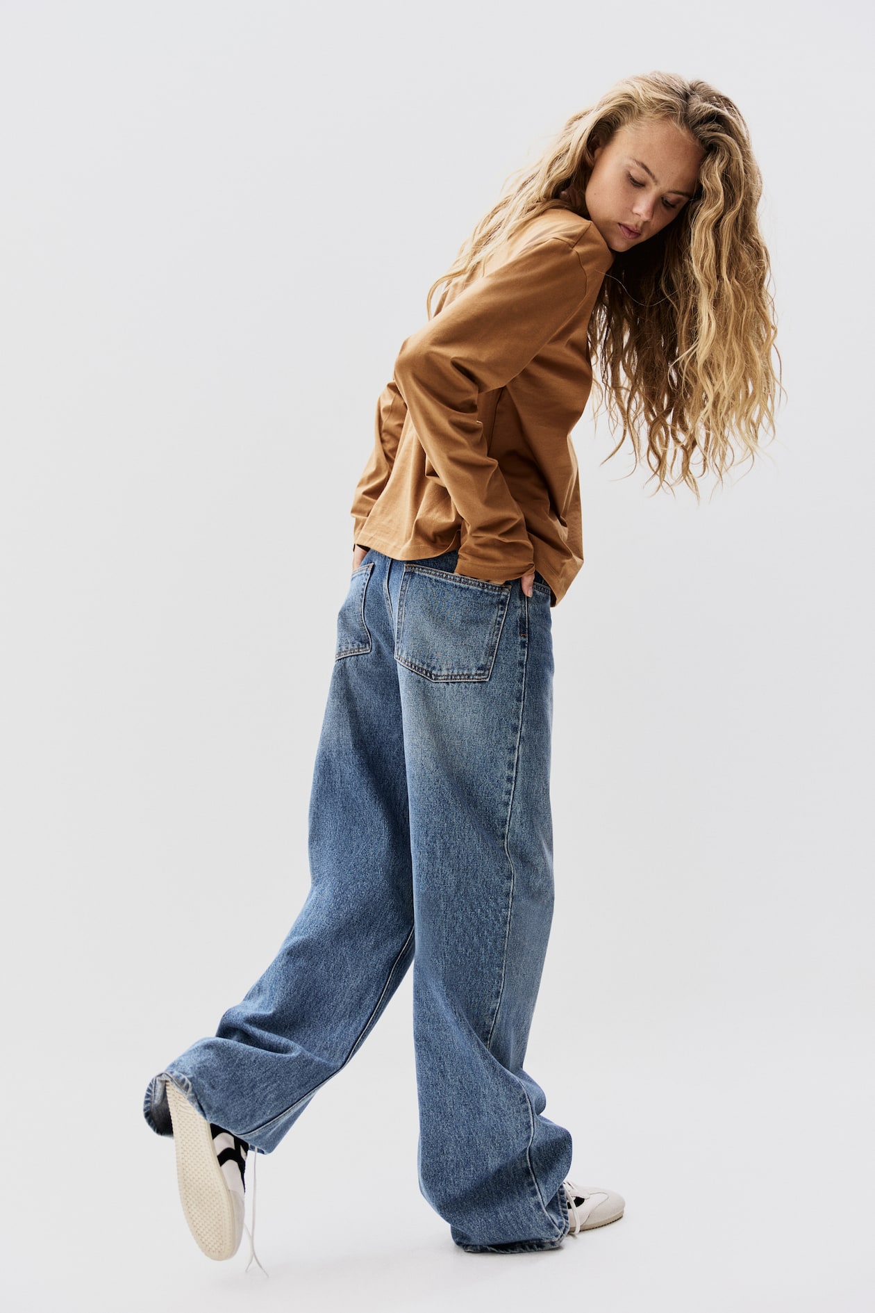 Long-Sleeved Cotton Top - image 3