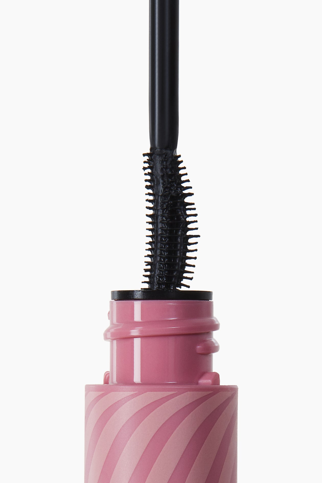 Forever Curled Lash Mascara - image 3