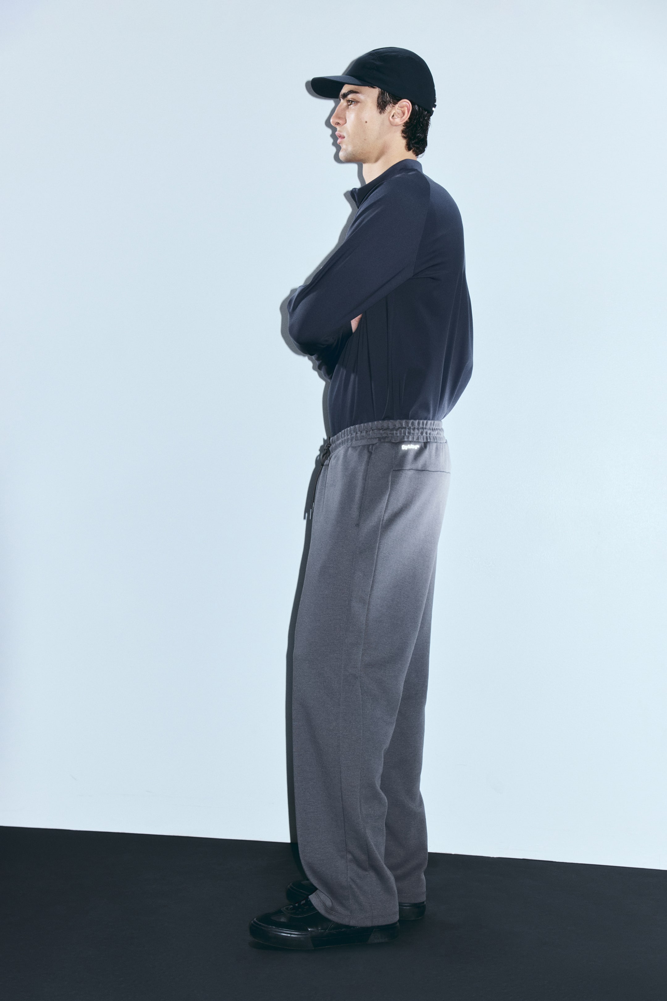 Grösseres Bild ansehen: Sportjoggpants in Regular Fit - Dunkelgrau - HERREN | H&M CH 1