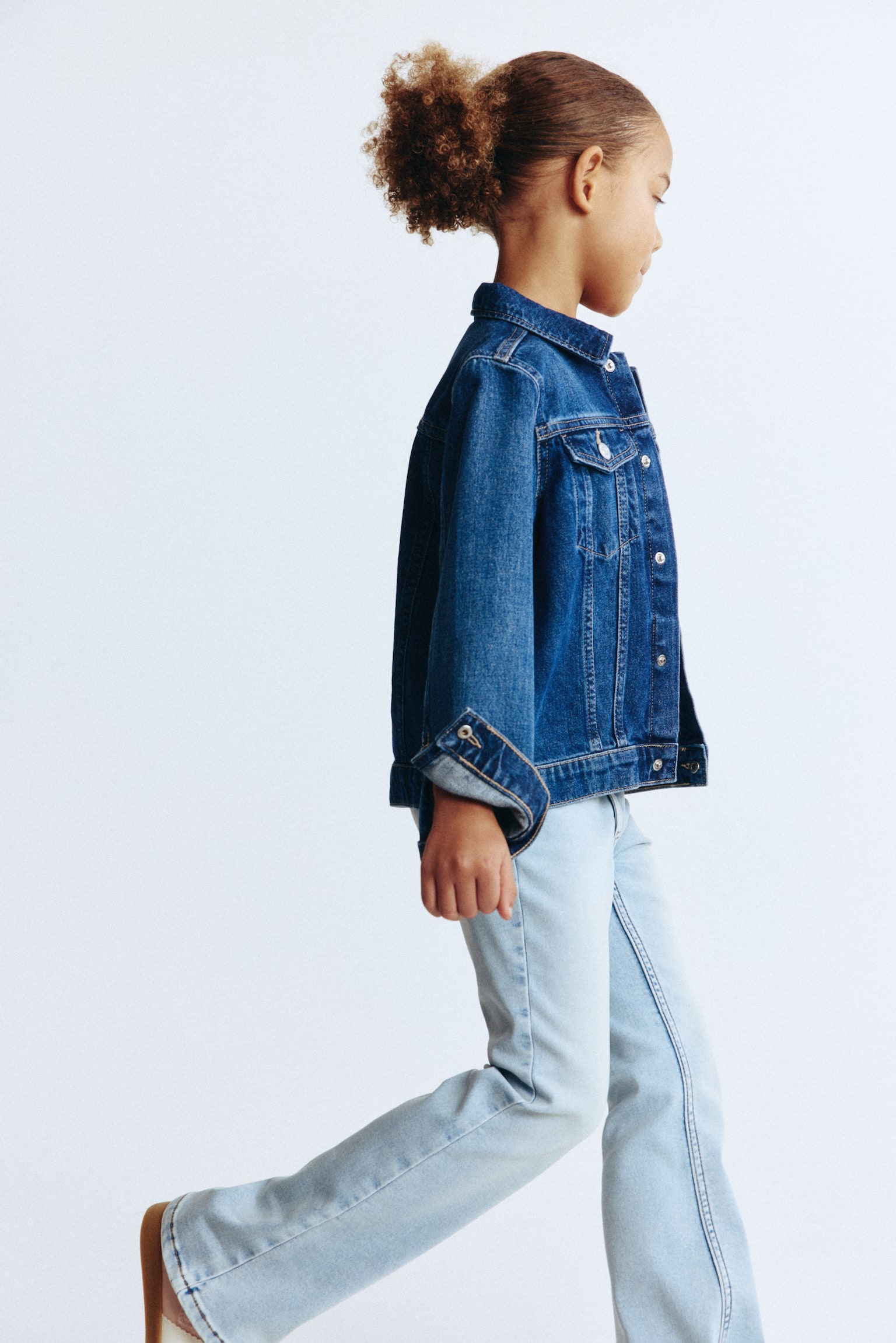 Super Soft Flared Leg Jeans - Bleu denim clair/Bleu denim foncé/Bleu denim - 4