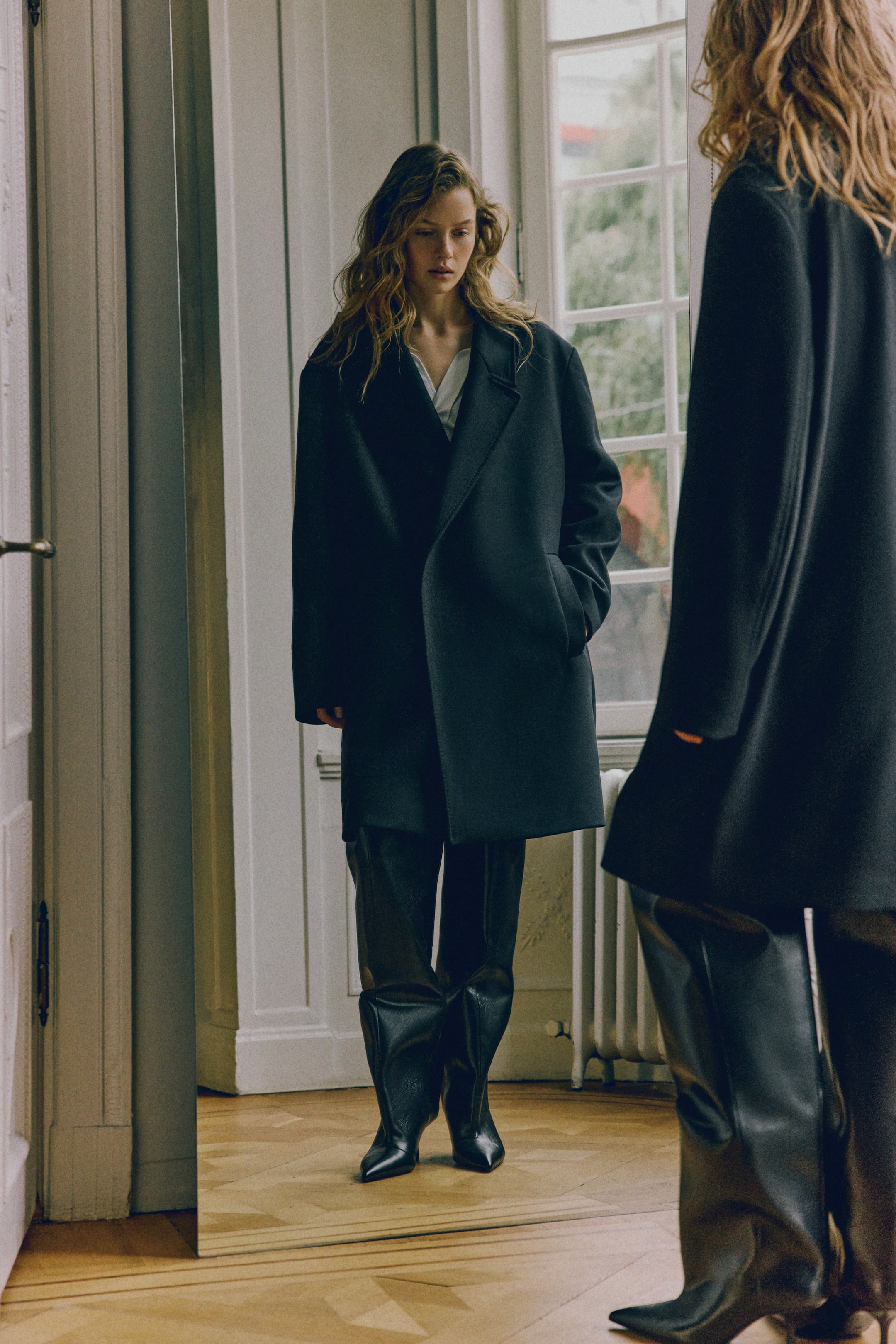 Se større billede: Oversized frakke i uldblanding - Sort - DAME | H&M DK 2