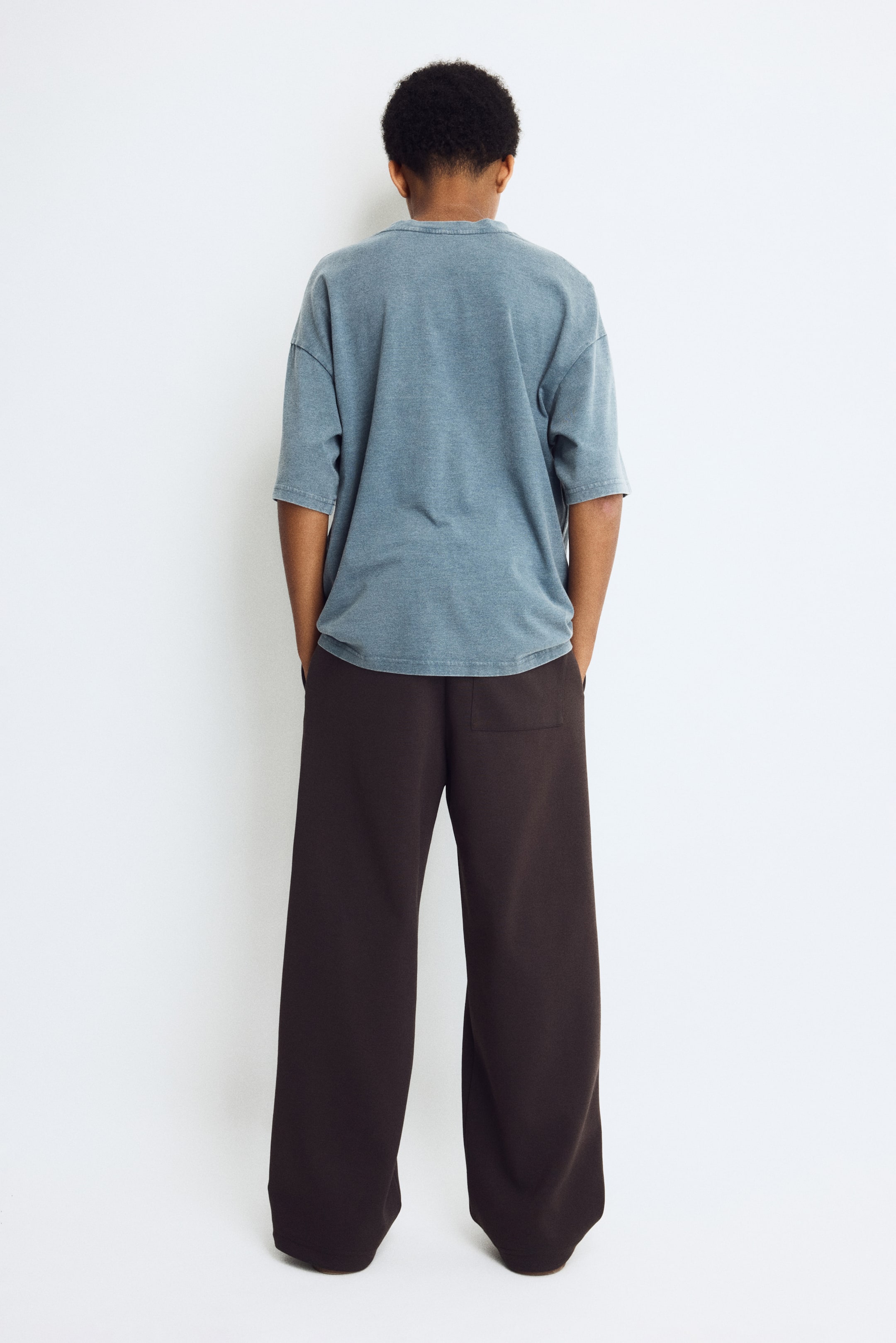 Loose-Fit Sports Joggers with DryMove™