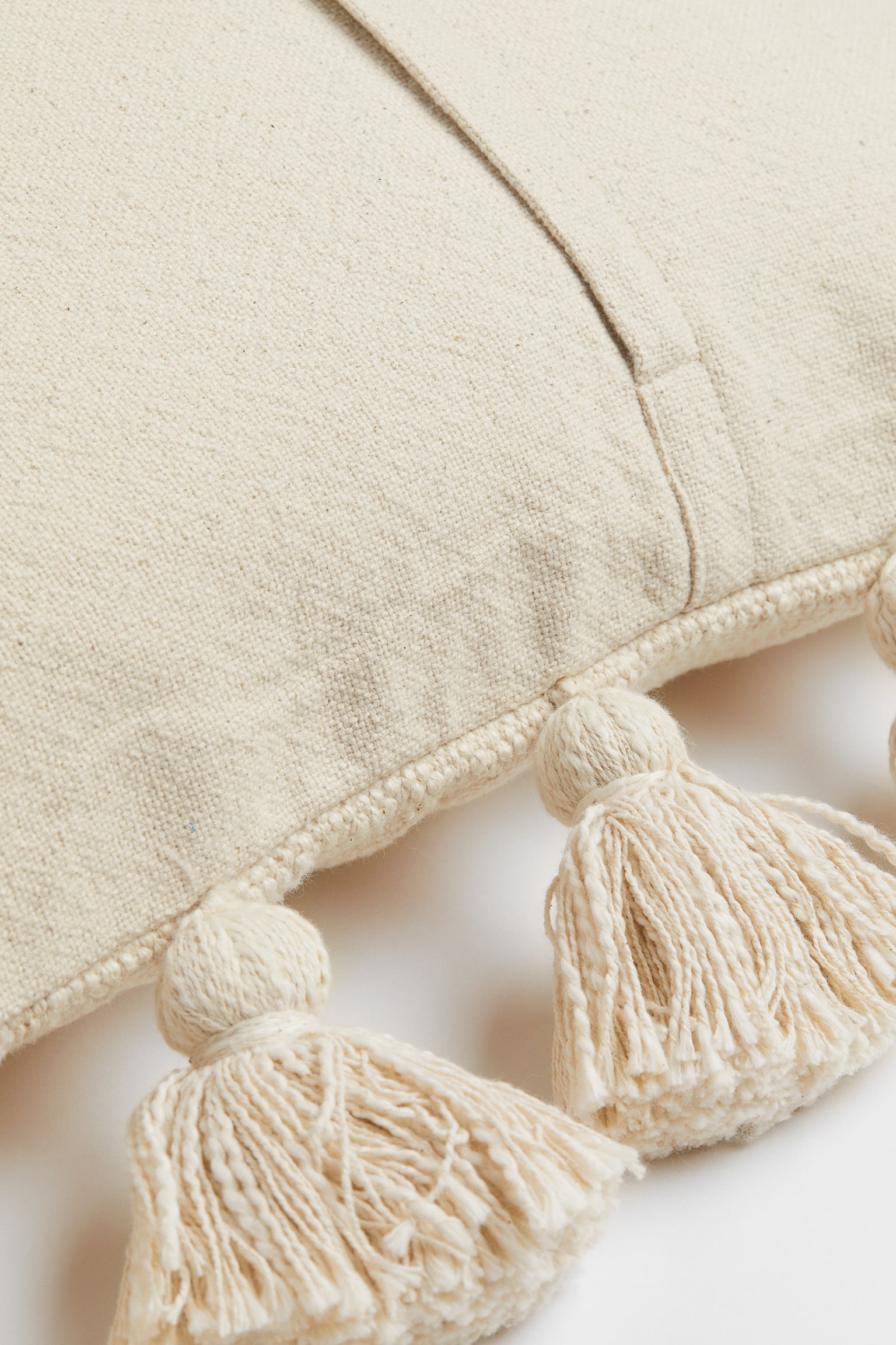 Cushion cover with tassels - Light beige - 3