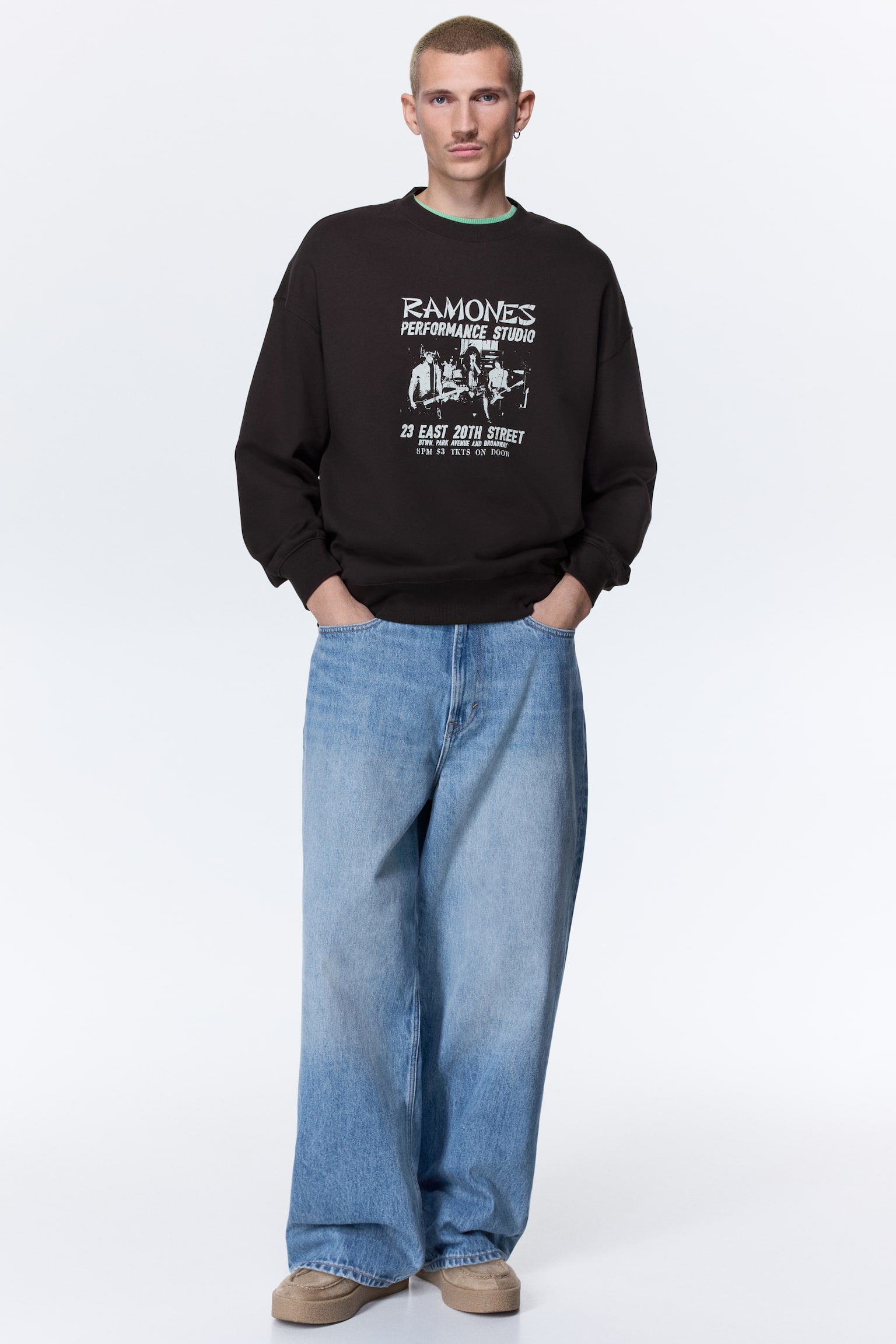 Áo nỉ in hình Oversized Fit - Màu nâu đậm/Ramones/Màu xám đốm/Snoopy/Màu xanh lá đậm/Keith Haring/Màu đen/Cypress Hill/Màu be nhạt/Keith Haring - 2