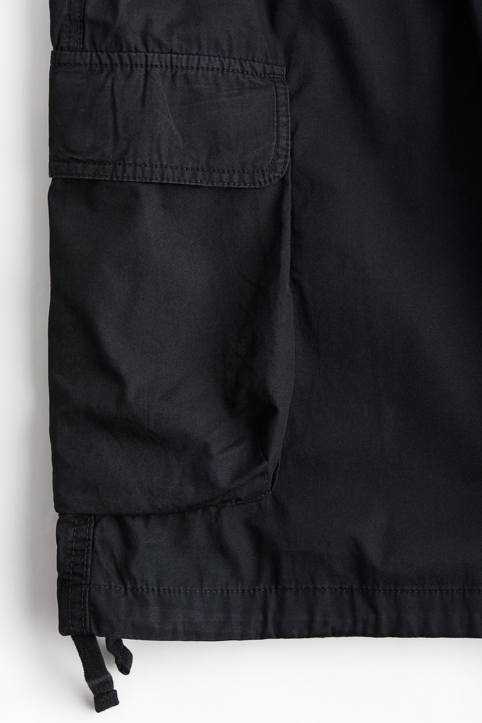 Loose Fit Cargo shorts - Black/White - 5