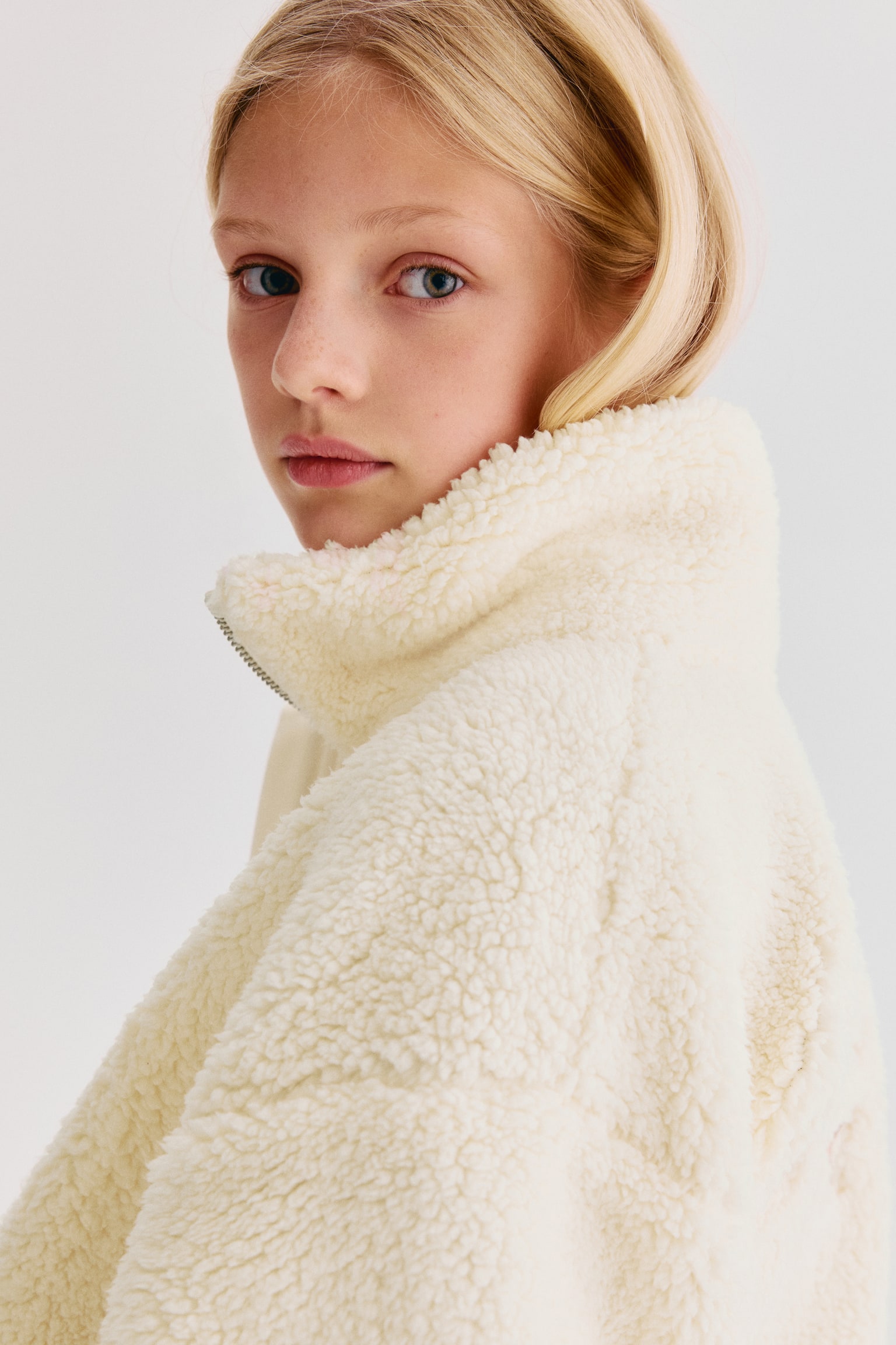 Детская куртка H&M Loose-Fit Teddy Fleece, цвет: Кремовый — фото 3
