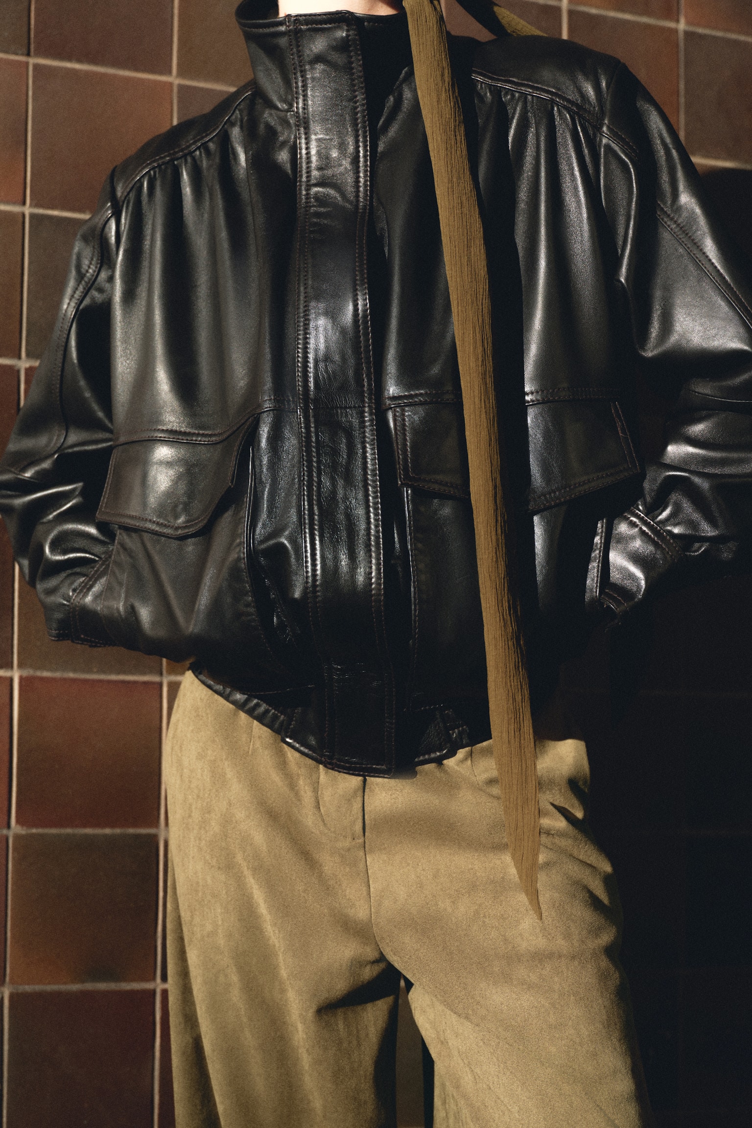 Pantalon à jambes tonneau - Vert kaki foncé/Beige clair/Brun - 3