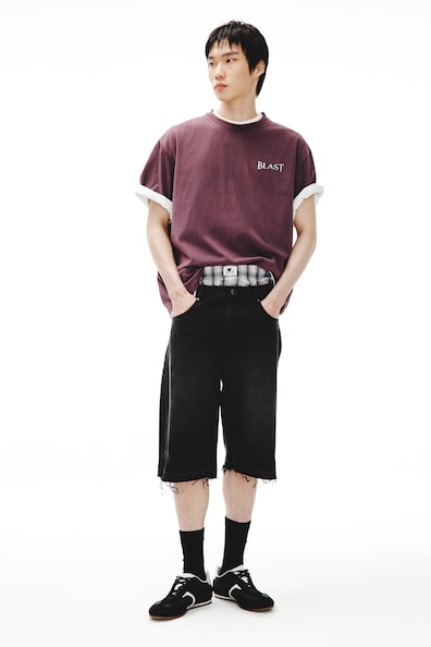 ルーズフィット プリントボクシーTシャツ