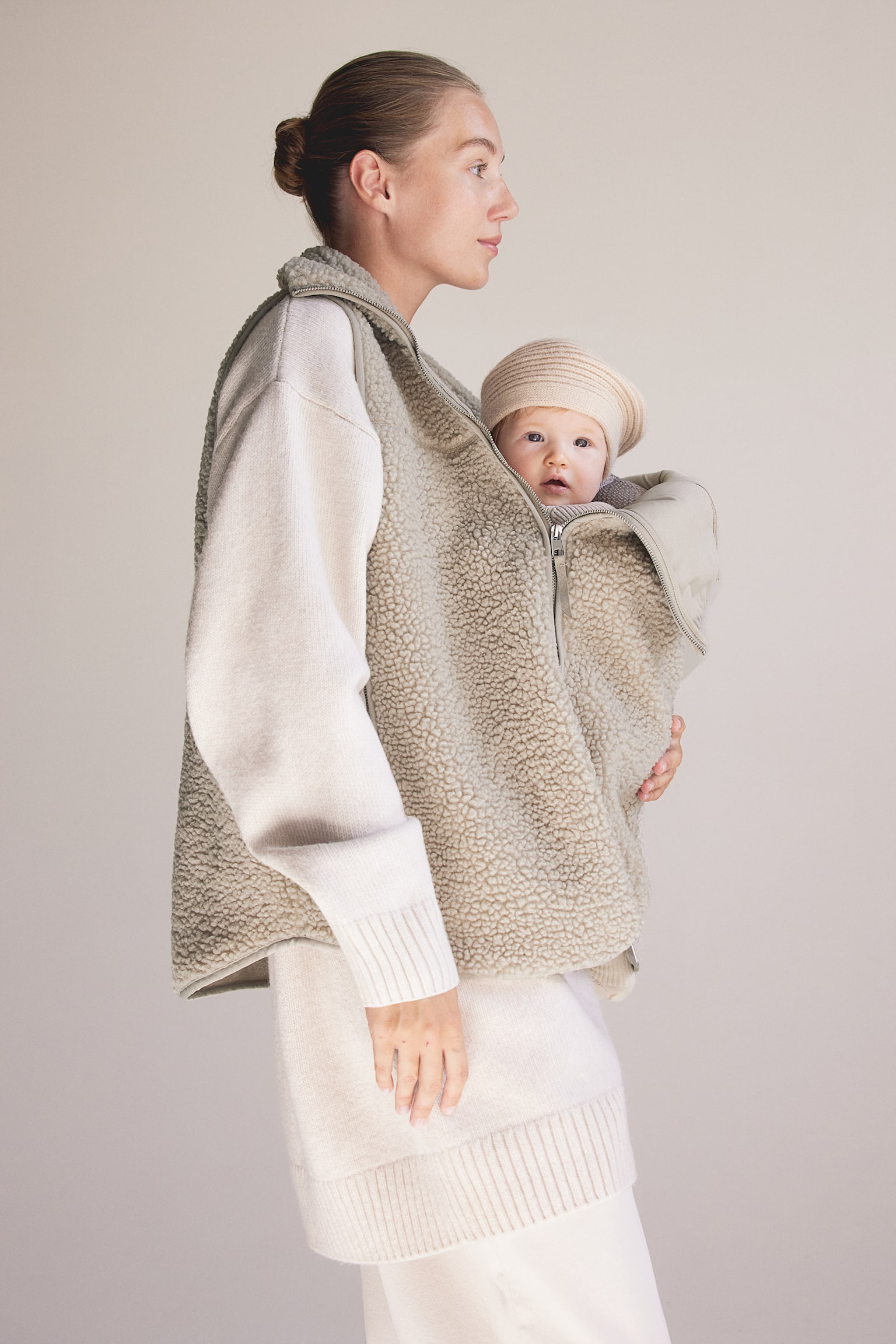 MAMA Before & After Babywearing teddy gilet - Light beige - 1