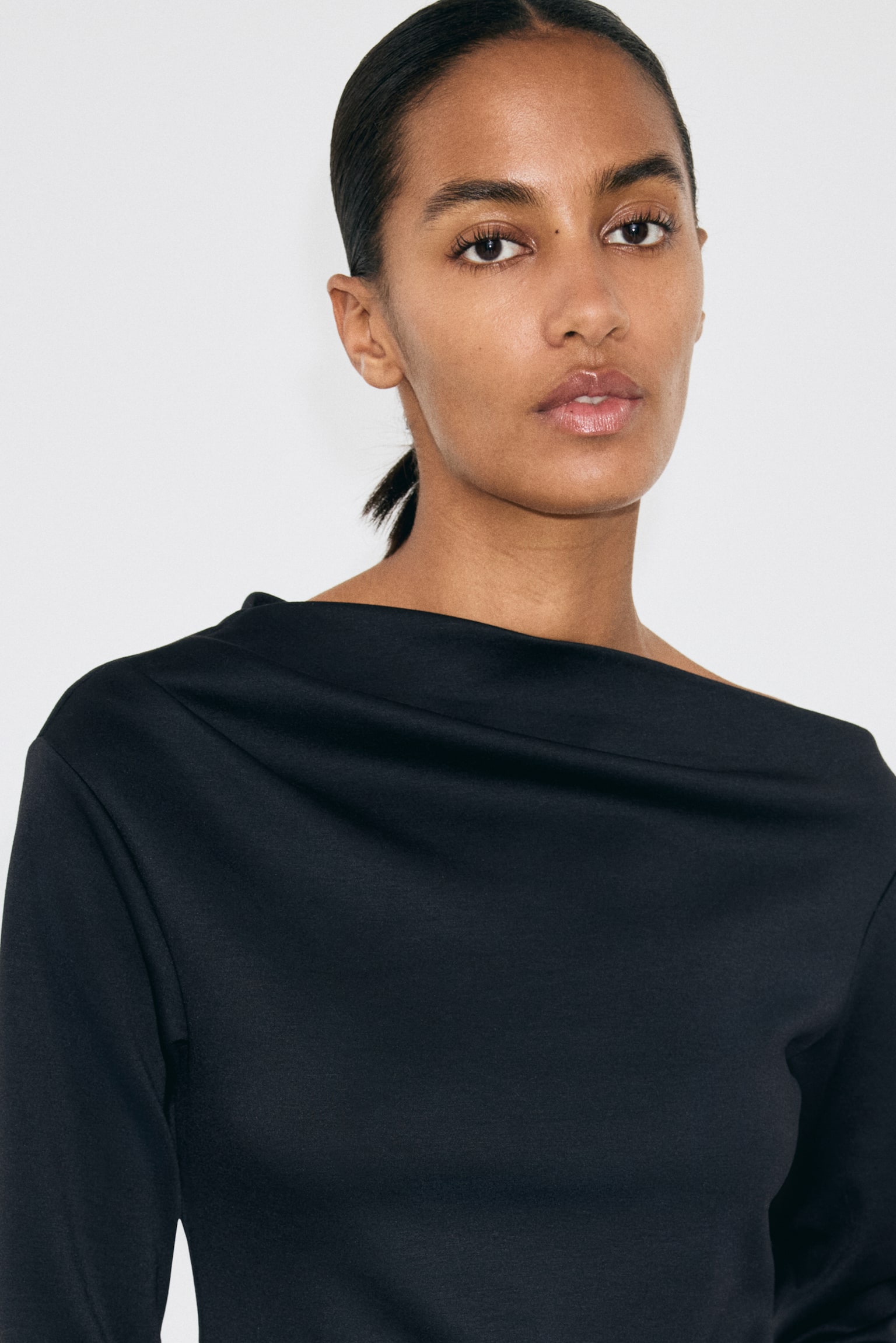 Asymmetric top - Black/White/Dark mole - 1