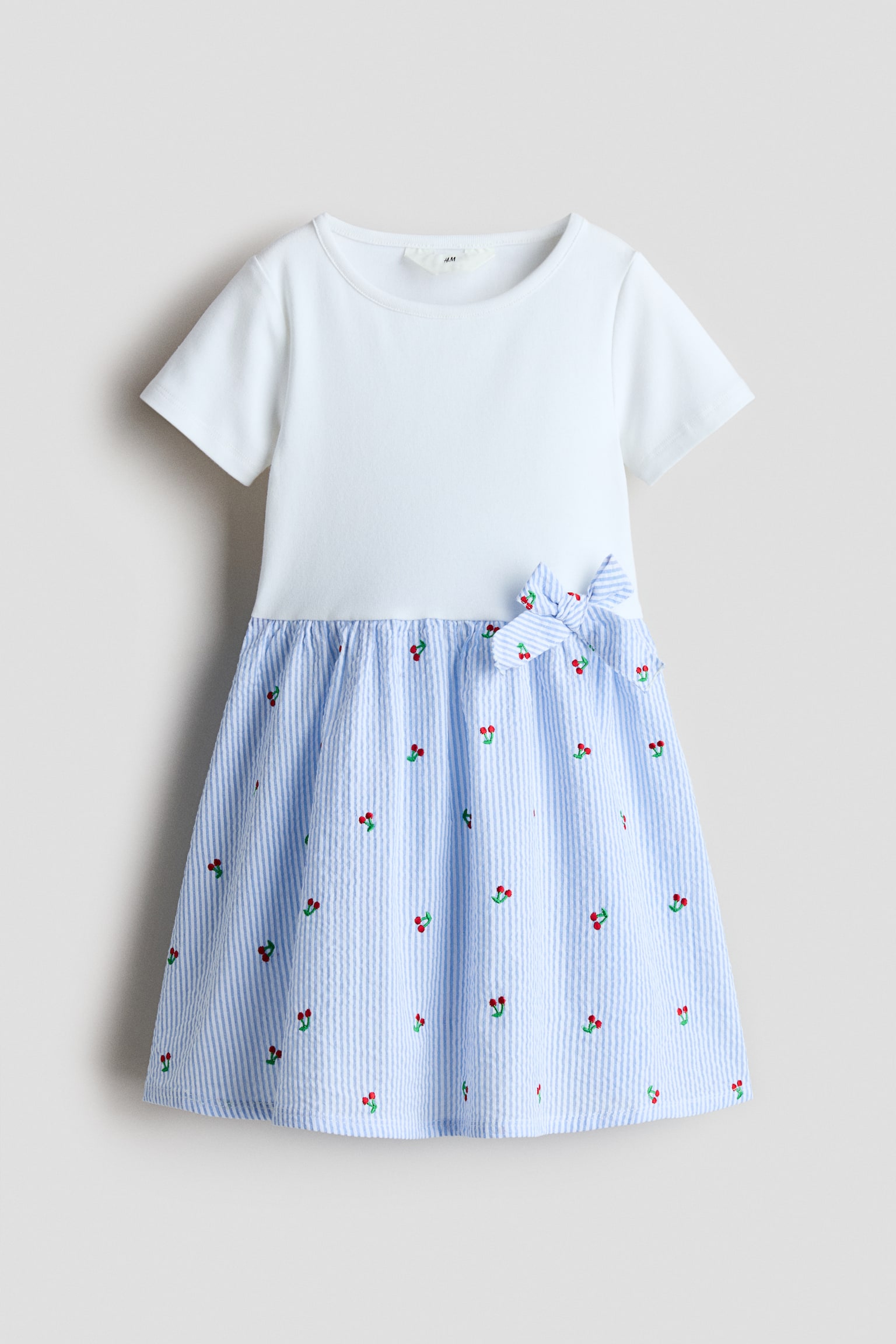 Váy có chân váy vải sọc nhăn - Xanh dương nhạt/Quả anh đào